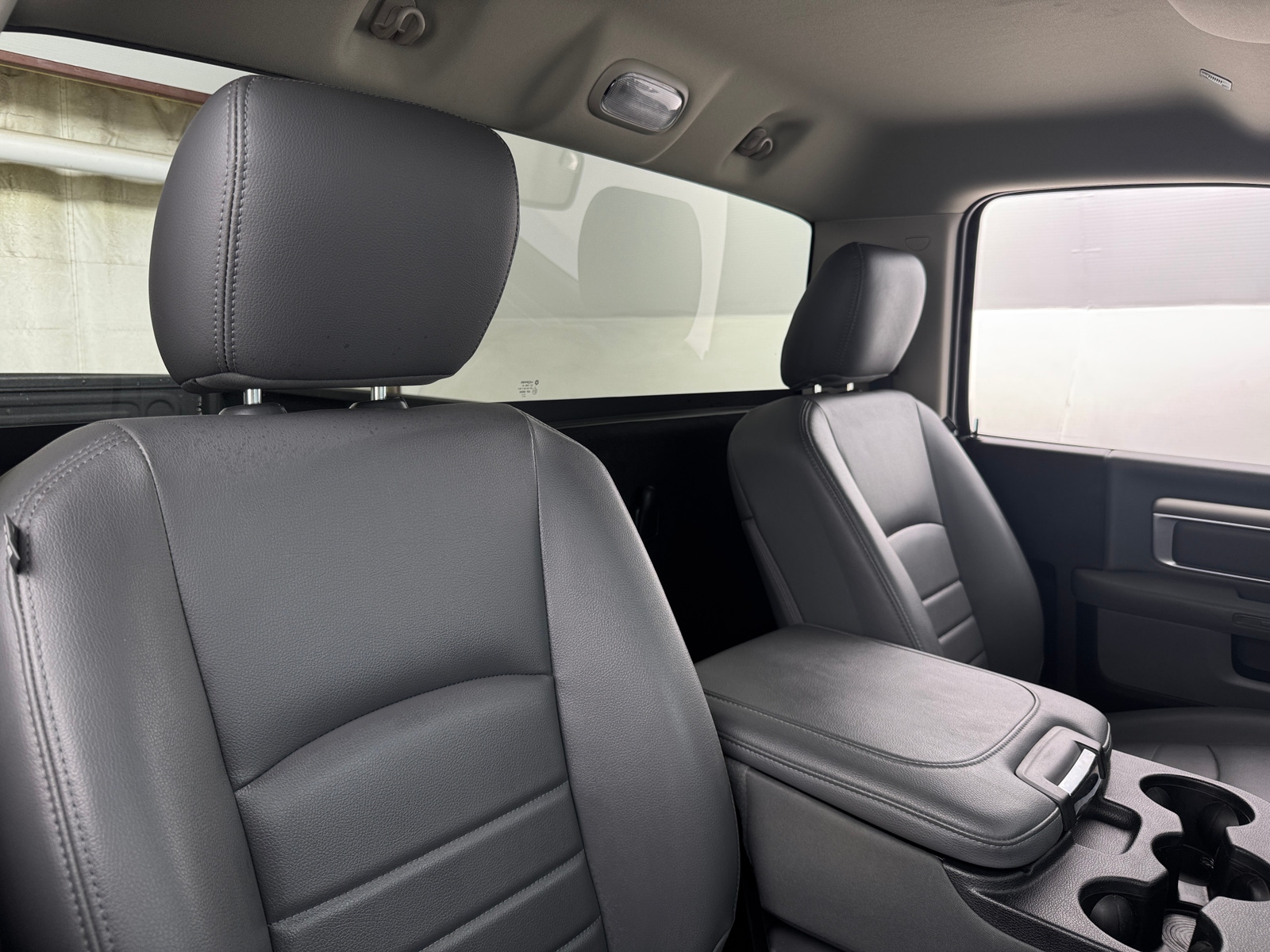 Thumbnail: 2019 RAM 1500 Classic - 2