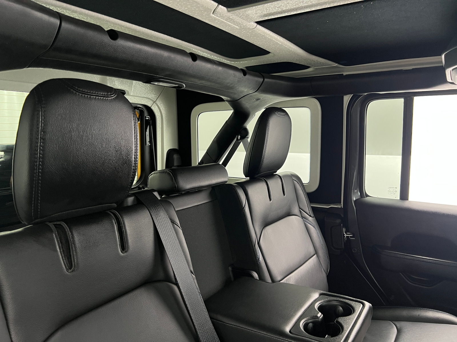 Thumbnail: 2021 Jeep Wrangler - 5
