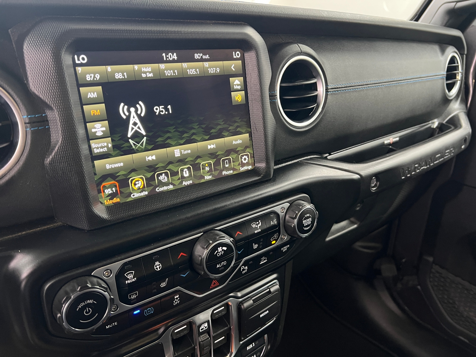 Thumbnail: 2021 Jeep Wrangler - 3