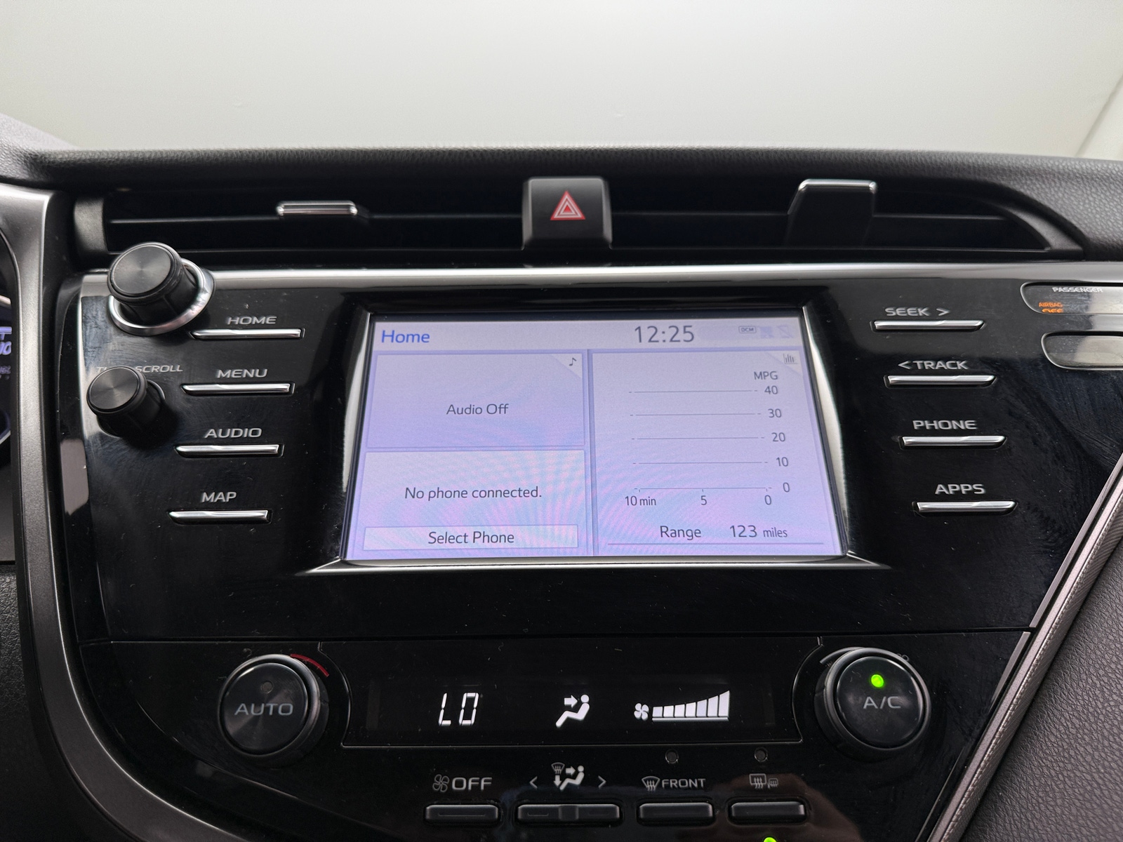 Thumbnail: 2019 Toyota Camry - 3