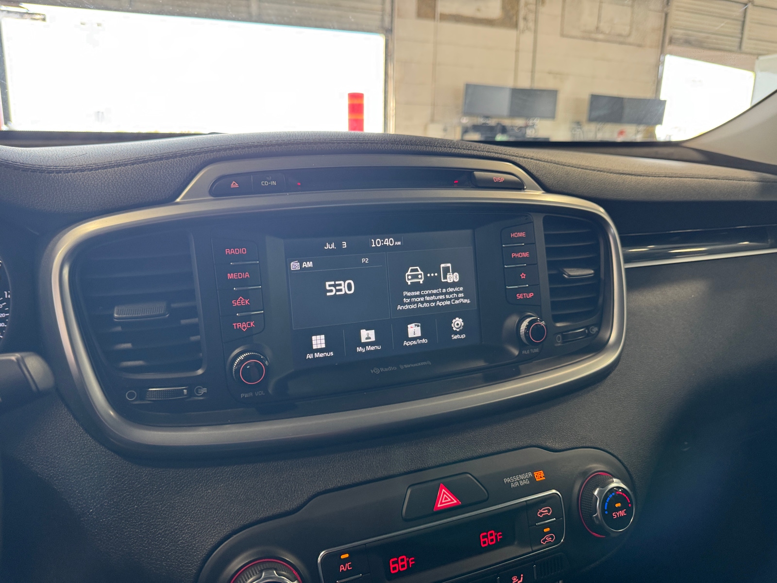 Thumbnail: 2019 Kia Sorento - 4