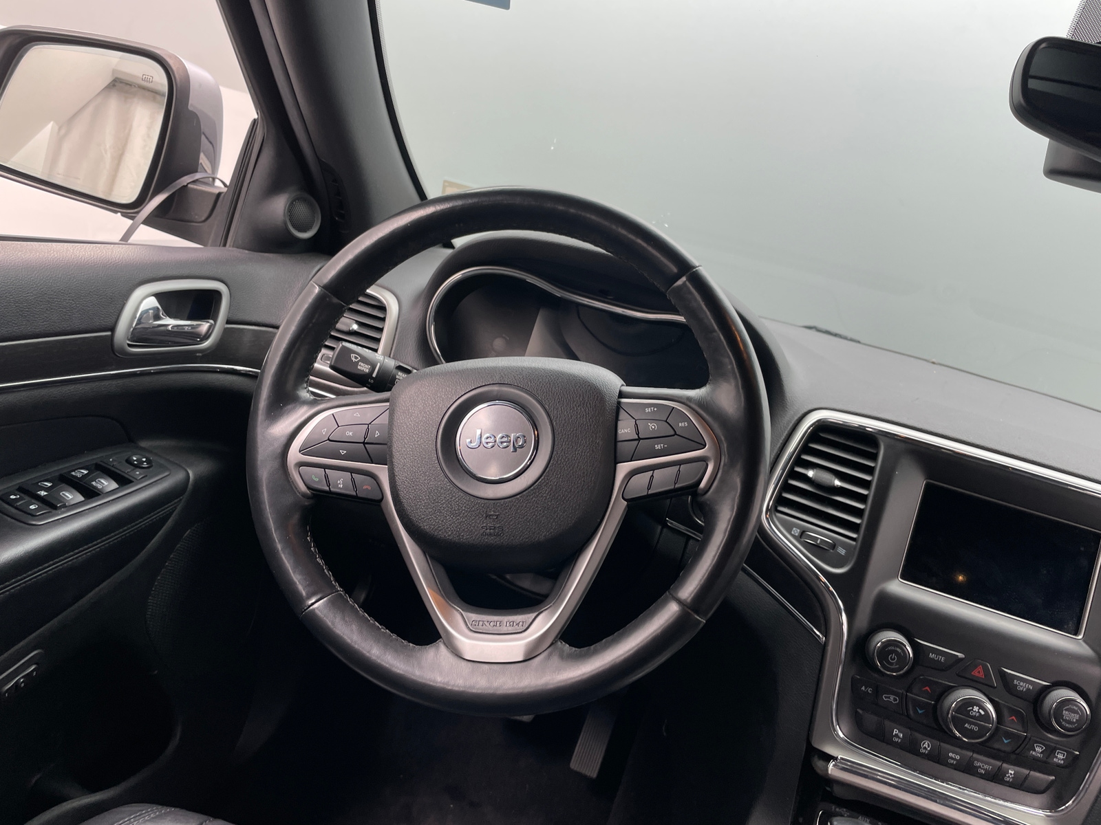 Thumbnail: 2018 Jeep Grand Cherokee - 4