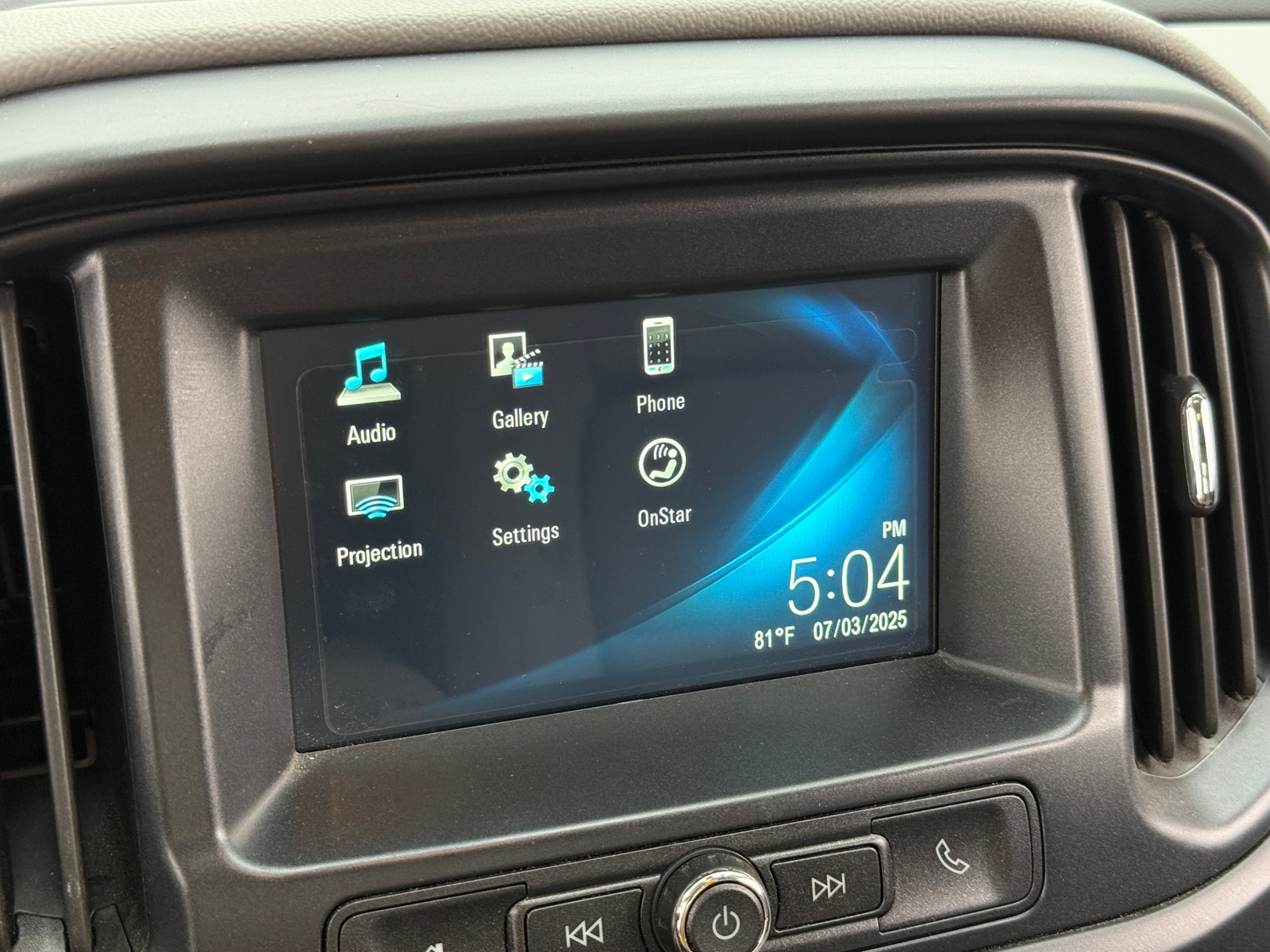 Thumbnail: 2017 Chevrolet Colorado - 4