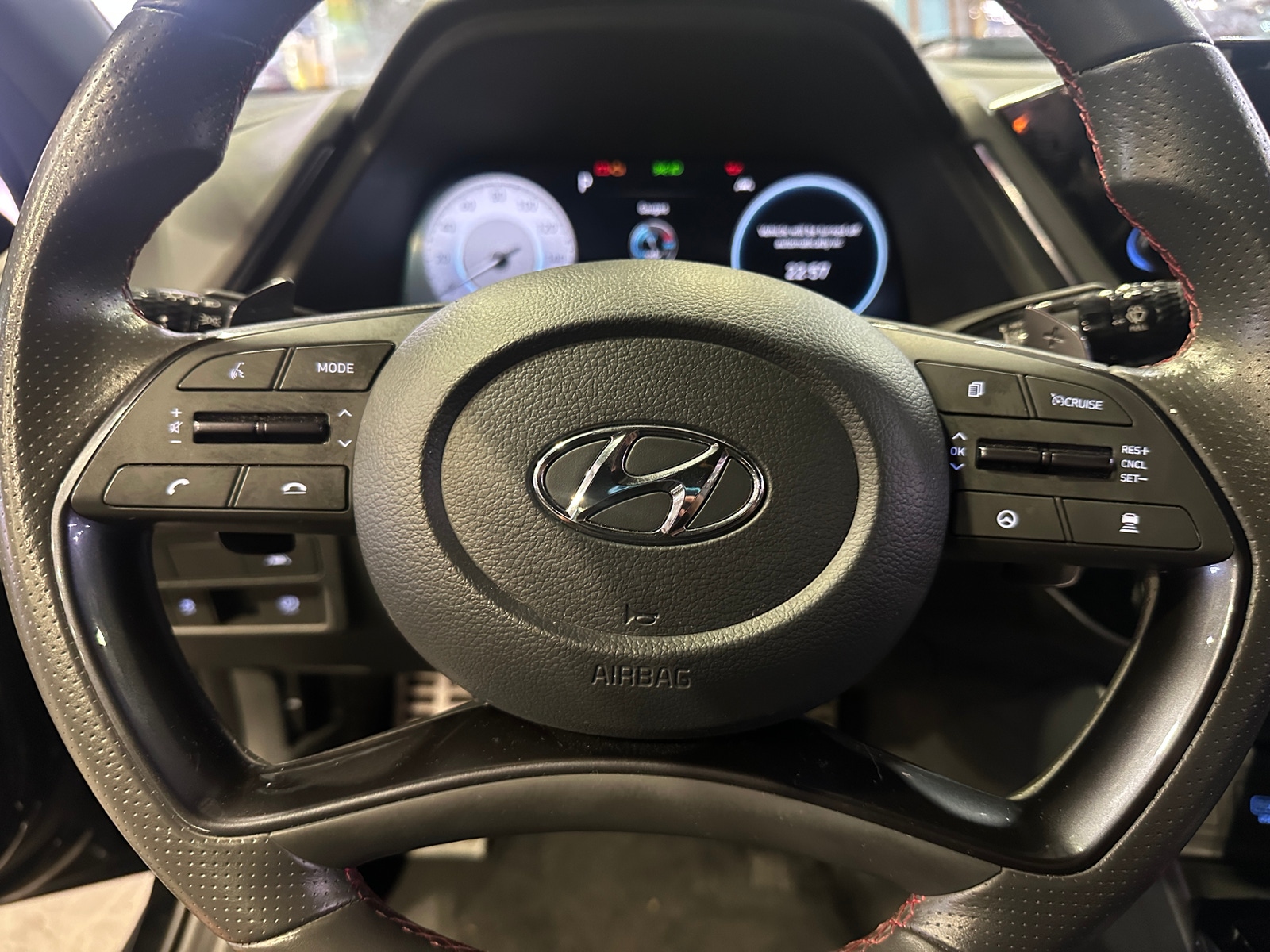 Thumbnail: 2022 Hyundai Sonata - 4