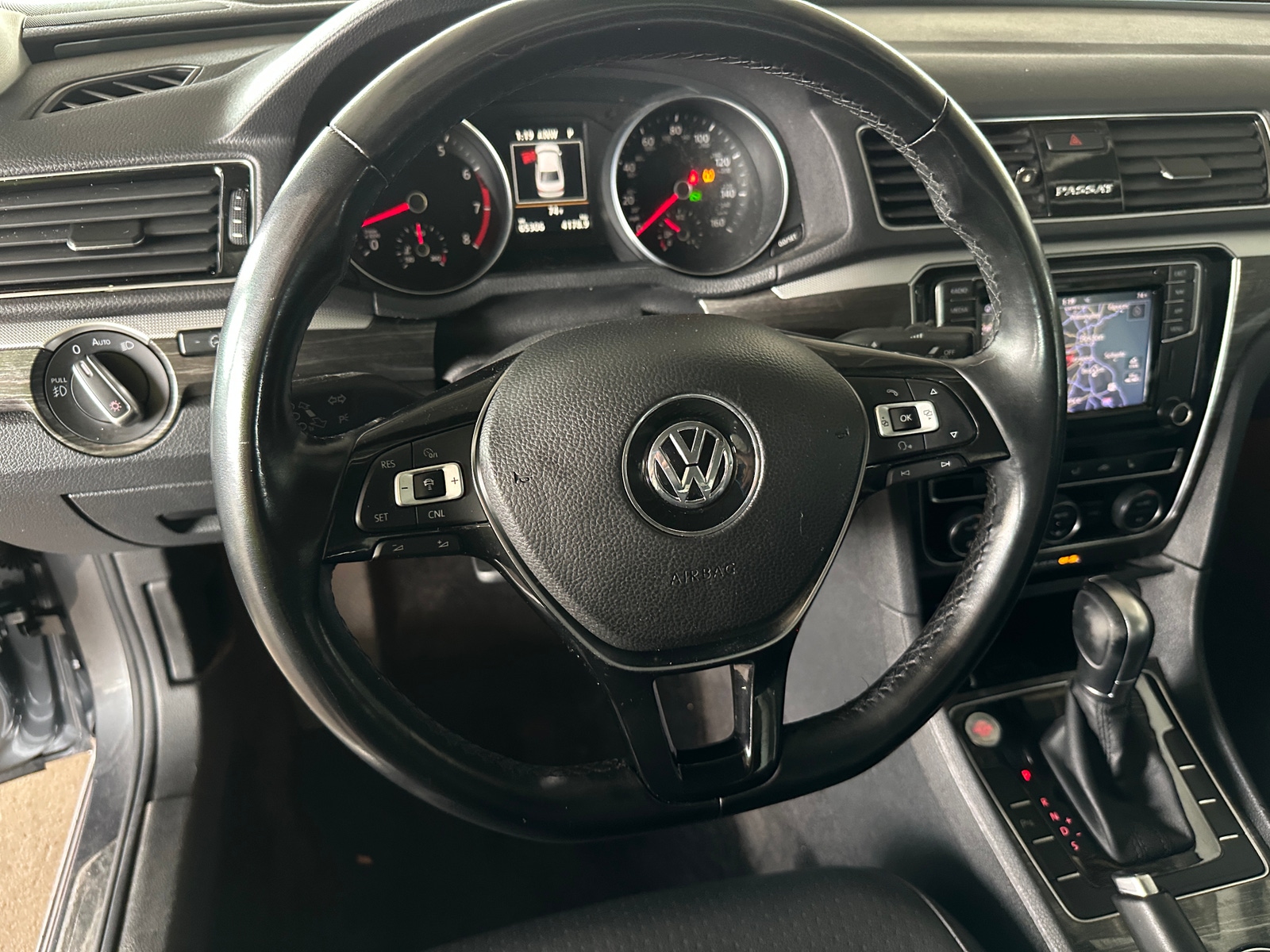 Thumbnail: 2018 Volkswagen Passat - 4