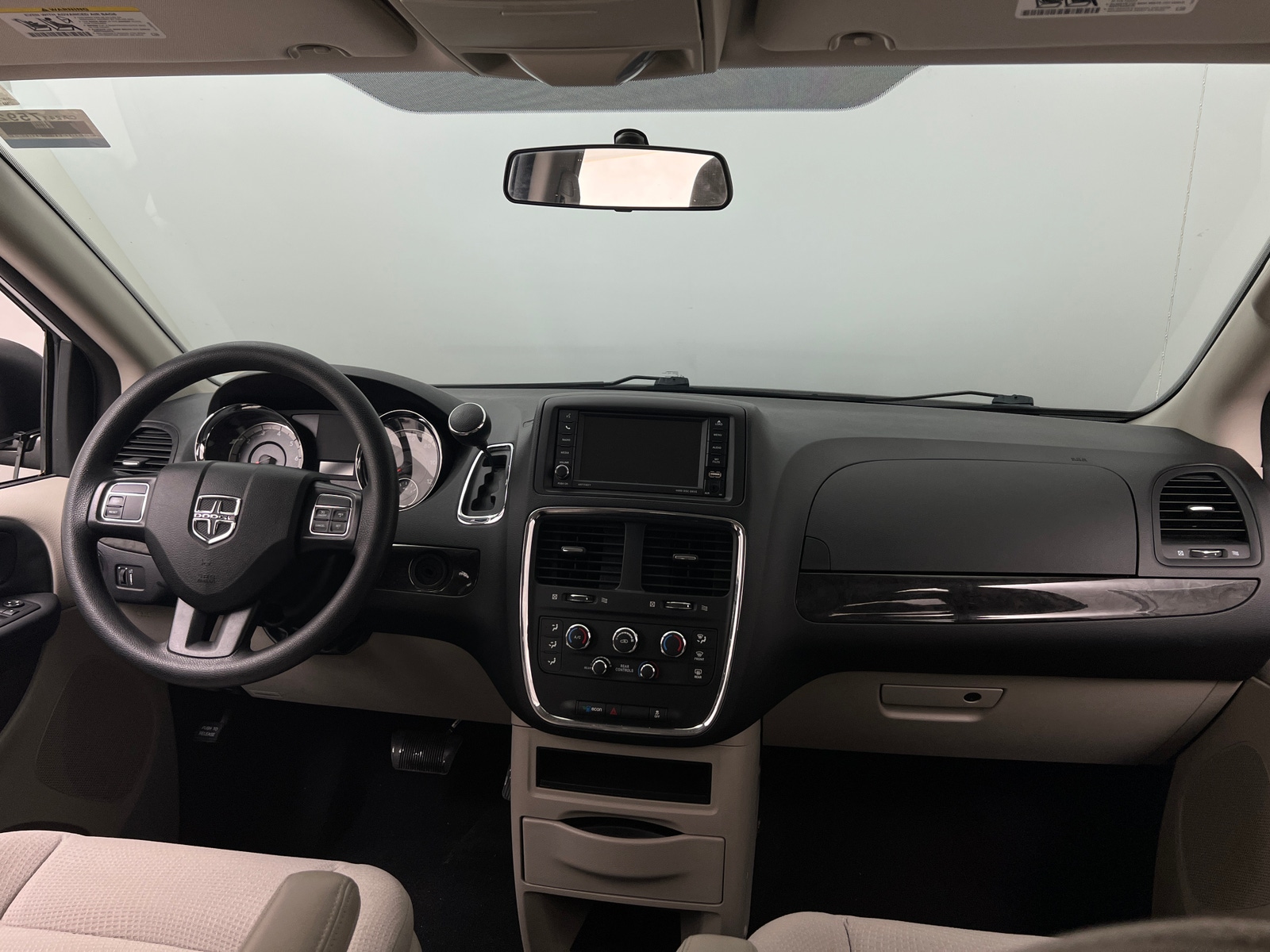 Thumbnail: 2018 Dodge Grand Caravan - 3