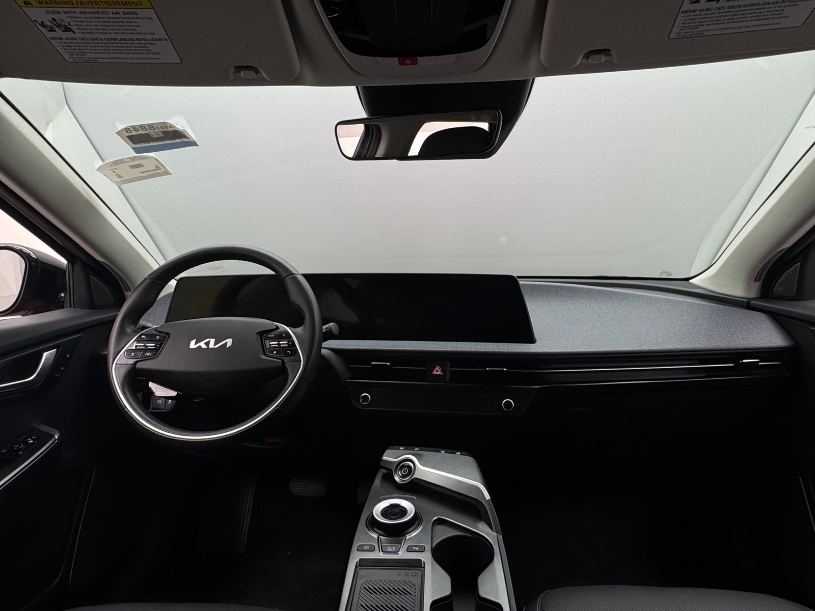 Thumbnail: 2022 Kia EV6 - 2