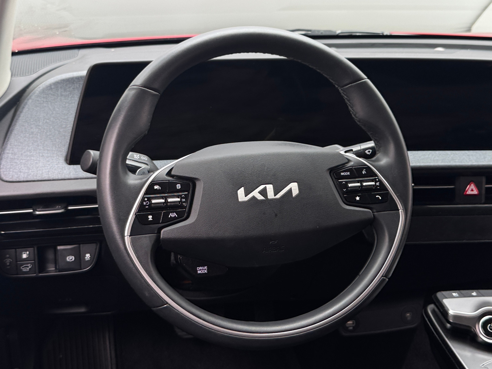 Thumbnail: 2022 Kia EV6 - 4