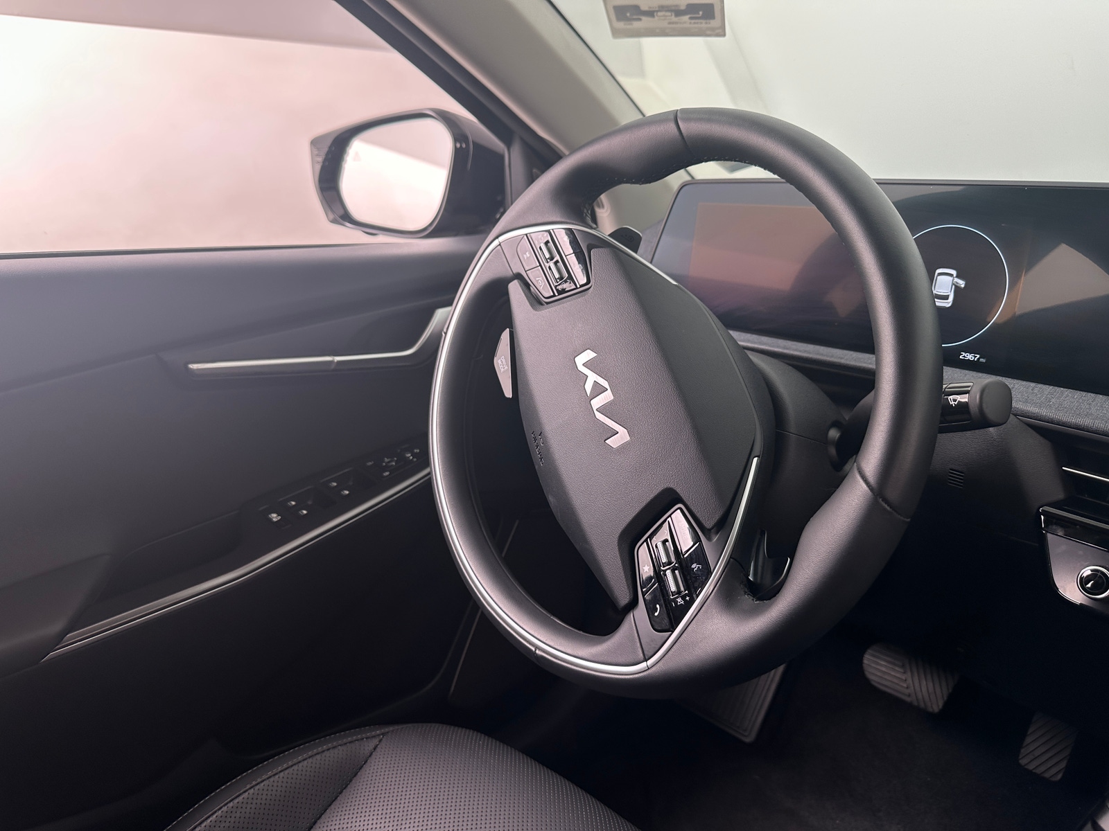 Thumbnail: 2023 Kia EV6 - 4