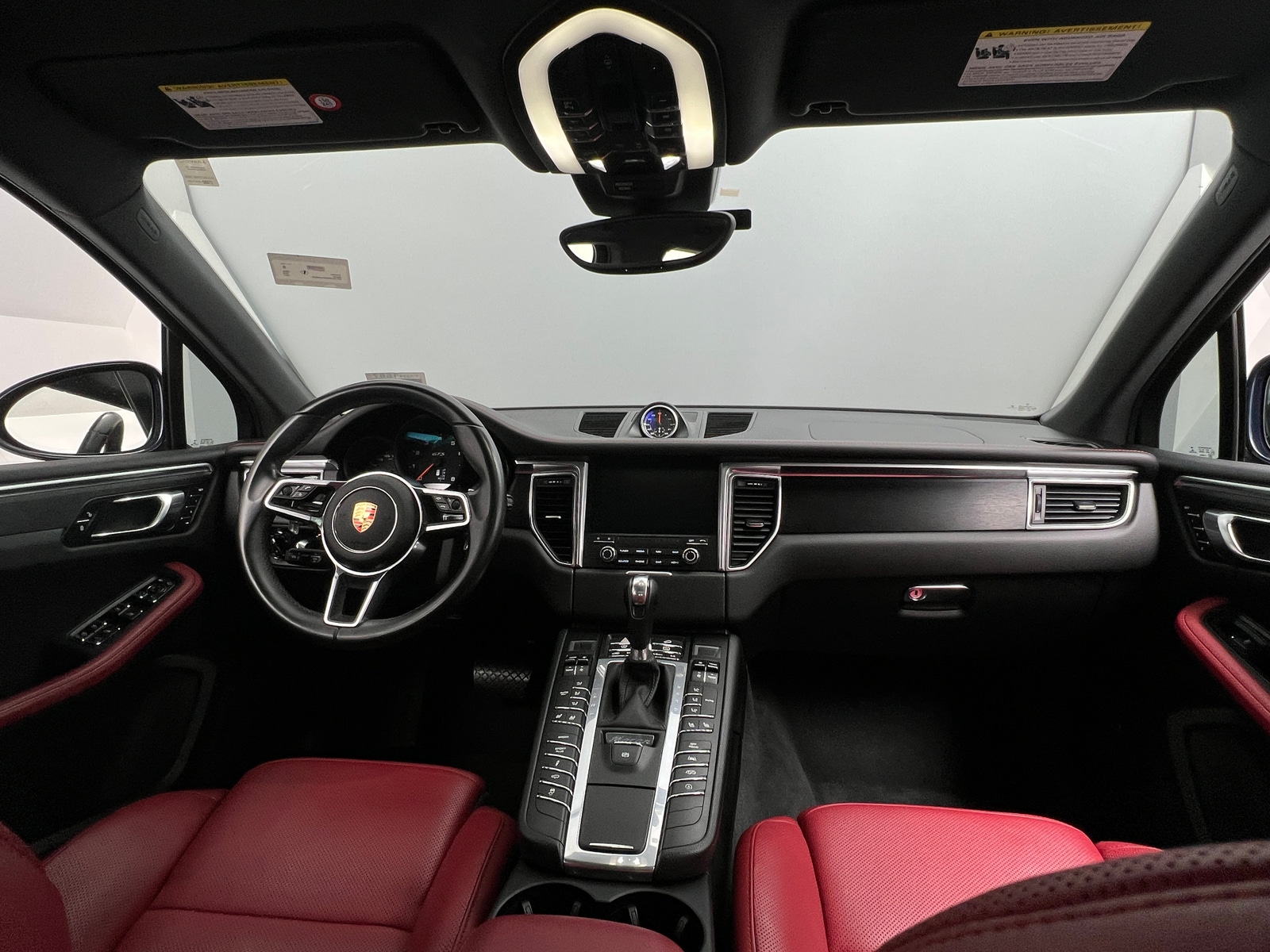 Thumbnail: 2017 Porsche Macan - 2