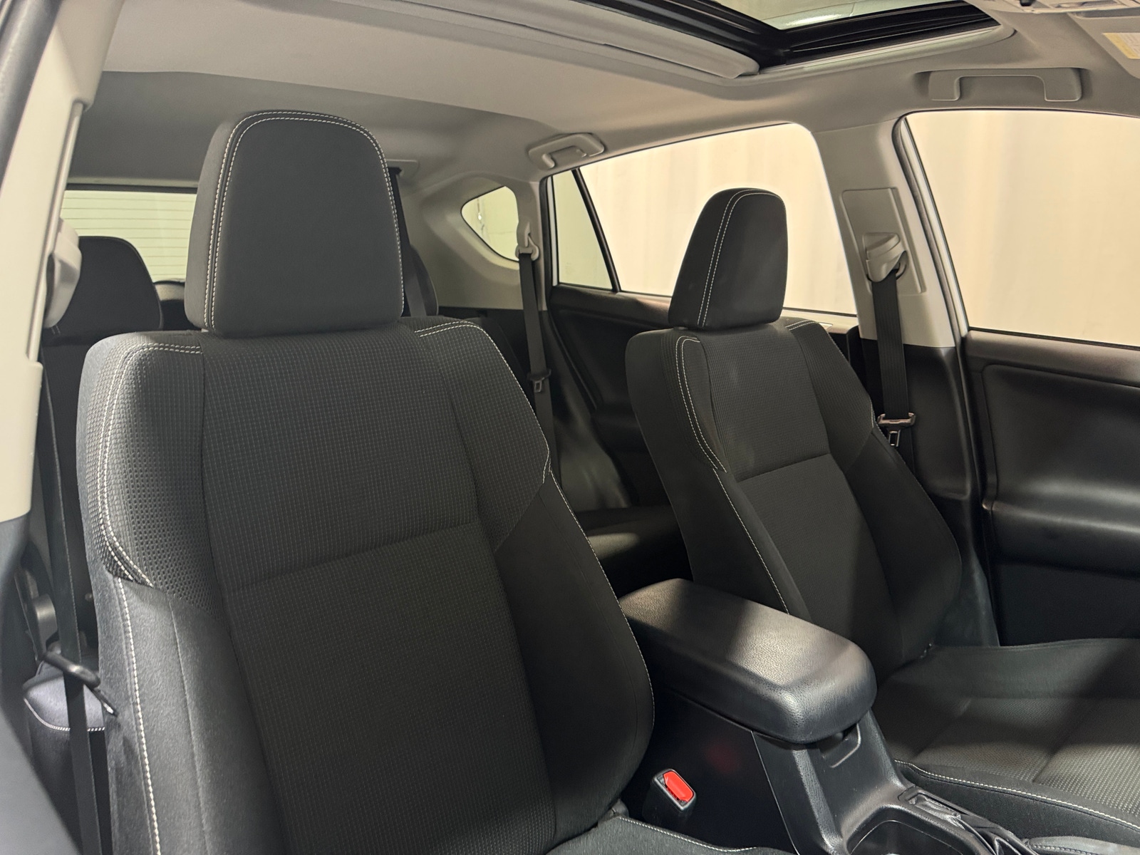 Thumbnail: 2017 Toyota RAV4 - 2