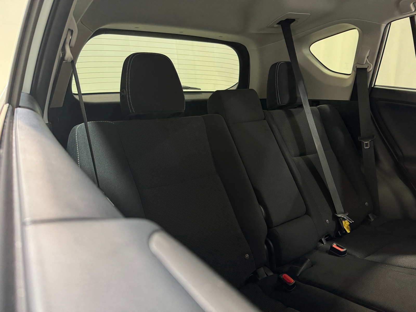 Thumbnail: 2017 Toyota RAV4 - 6