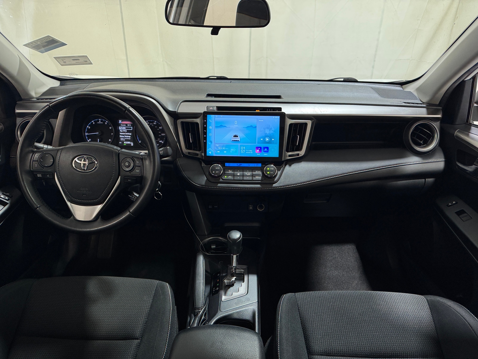 Thumbnail: 2017 Toyota RAV4 - 3