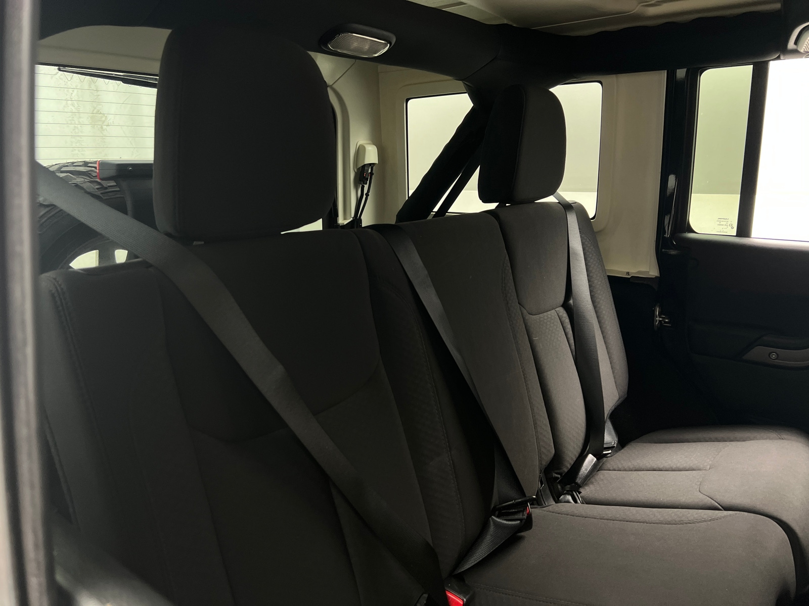 Thumbnail: 2016 Jeep Wrangler - 6