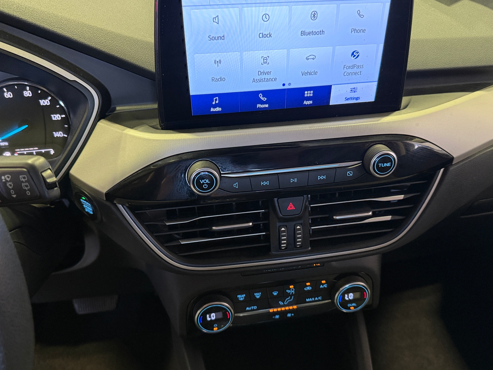 Thumbnail: 2021 Ford Escape - 4