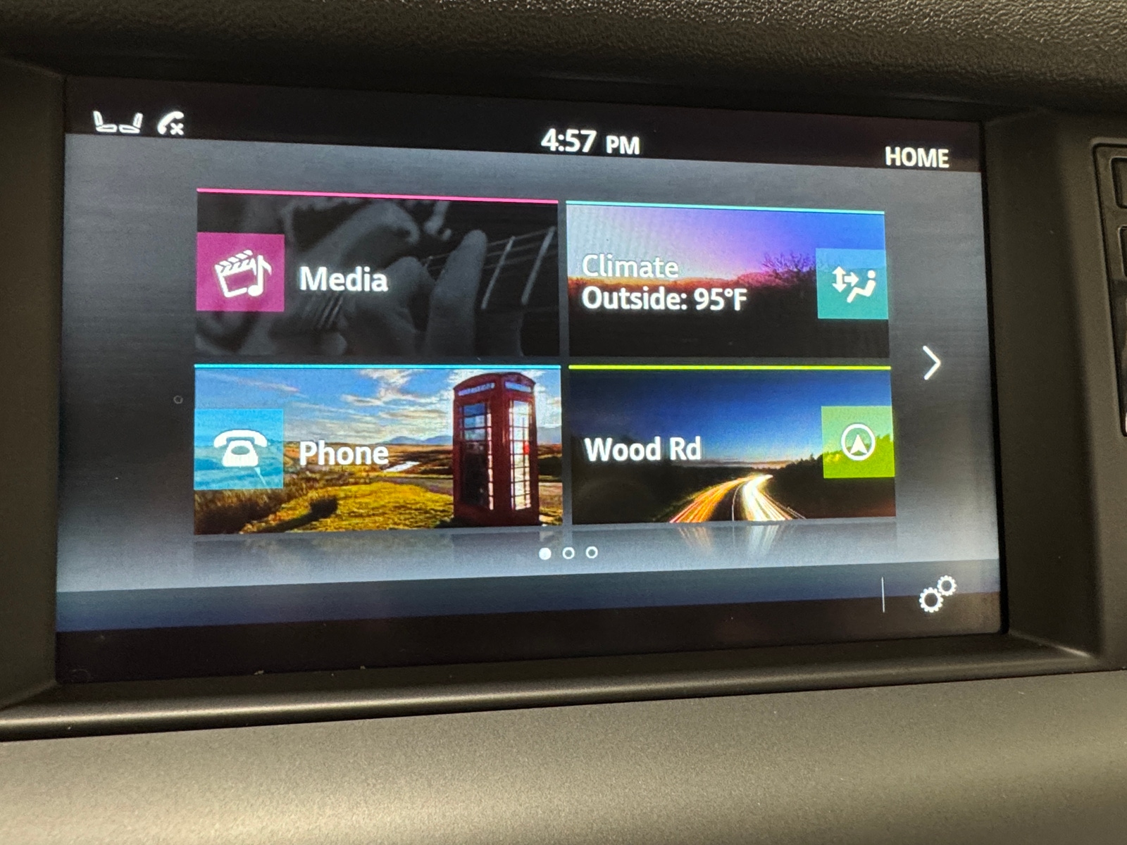 Thumbnail: 2017 Land Rover Discovery Sport - 3