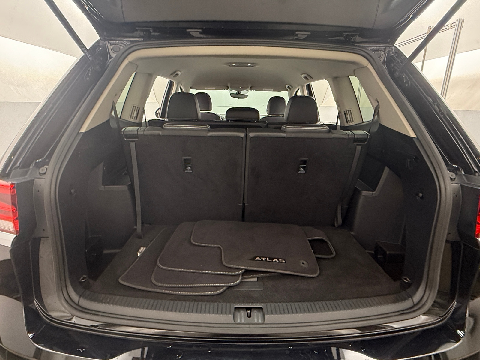 Thumbnail: 2023 Volkswagen Atlas - 6
