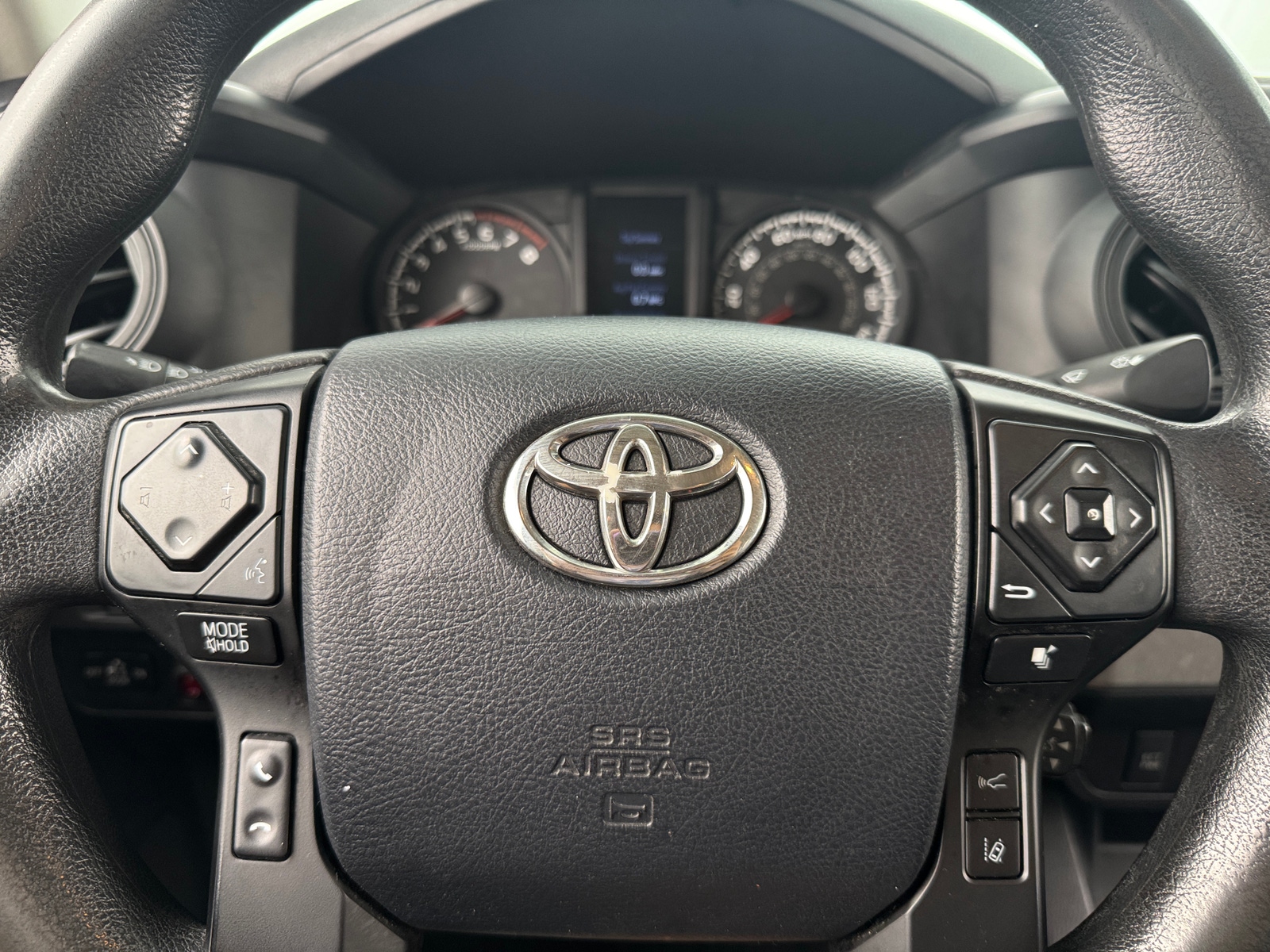 Thumbnail: 2019 Toyota Tacoma - 5