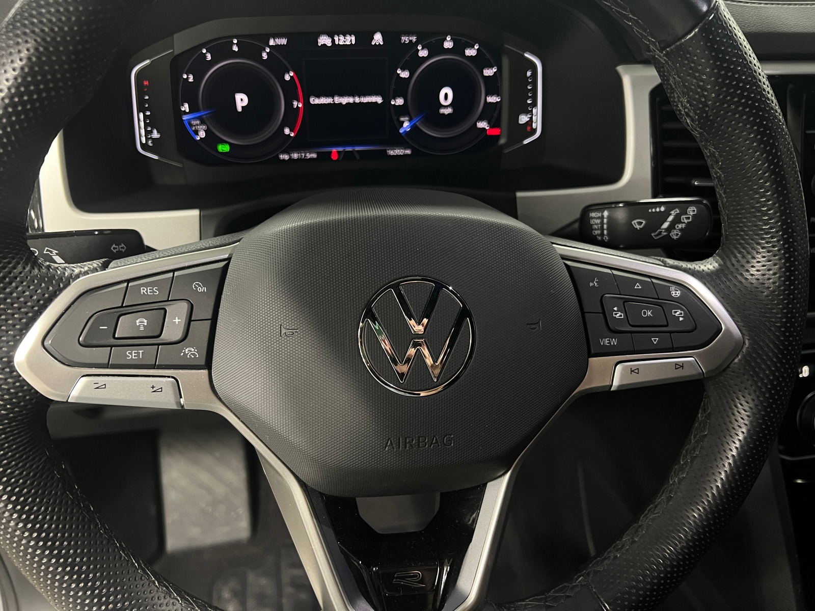 Thumbnail: 2023 Volkswagen Atlas - 4