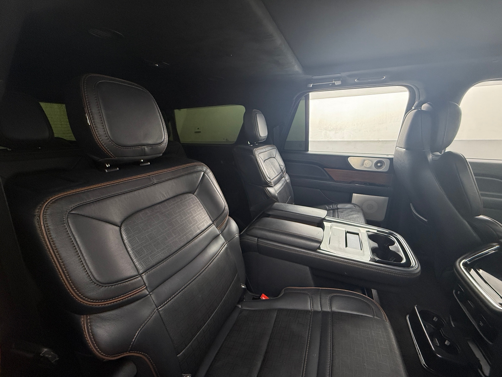 Thumbnail: 2022 Lincoln Navigator L - 5