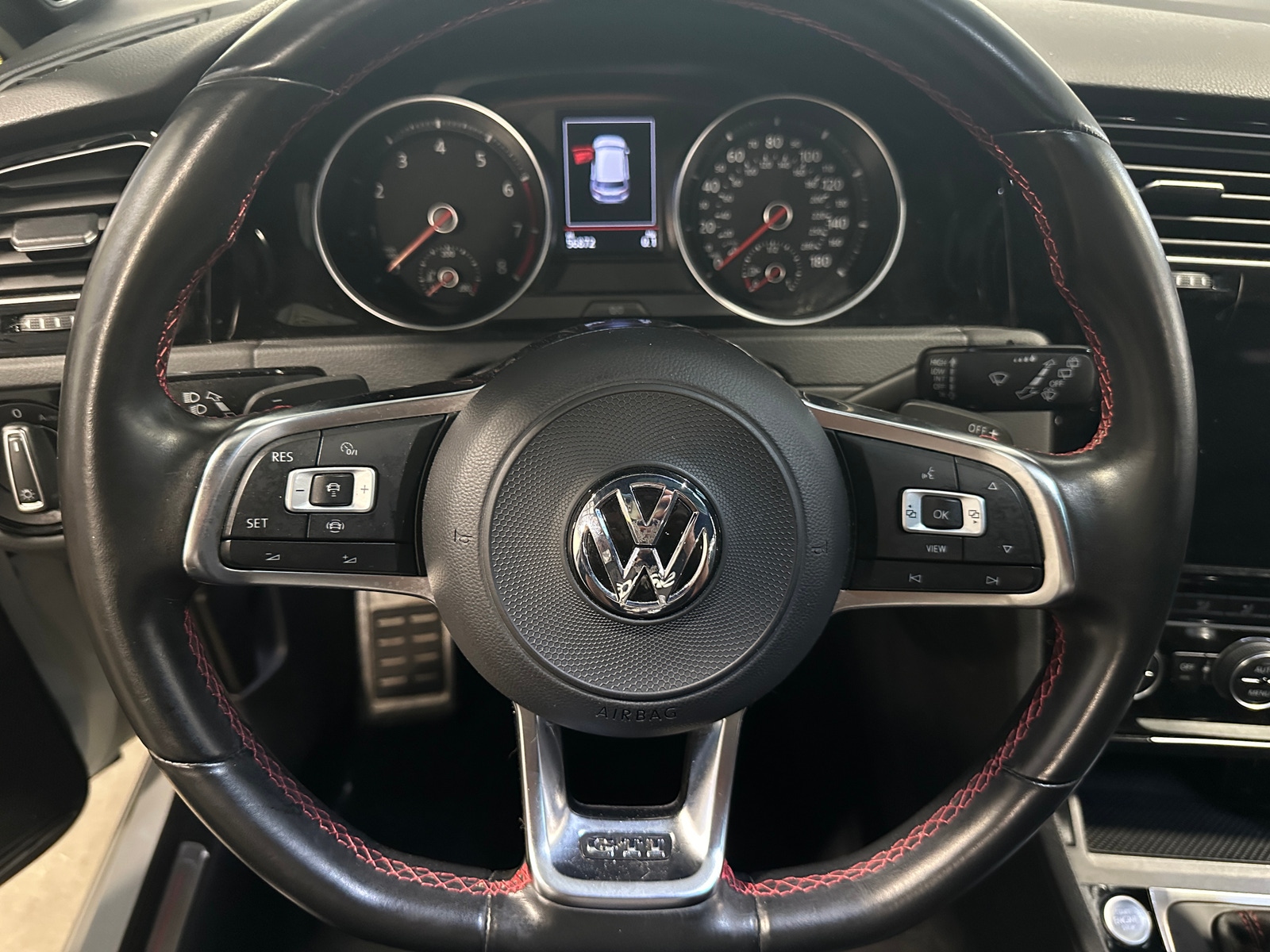 Thumbnail: 2019 Volkswagen Golf - 4