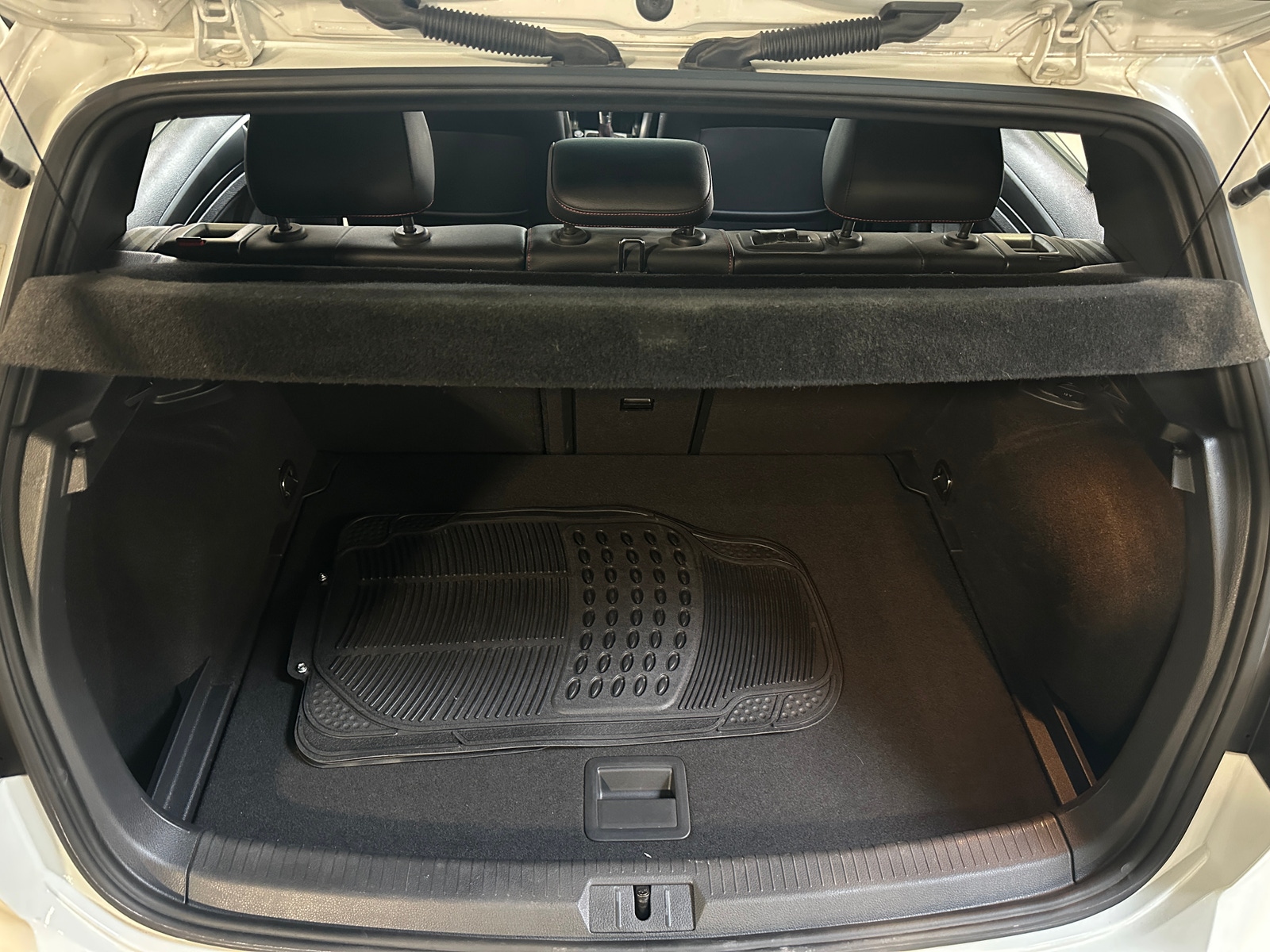 Thumbnail: 2019 Volkswagen Golf - 6