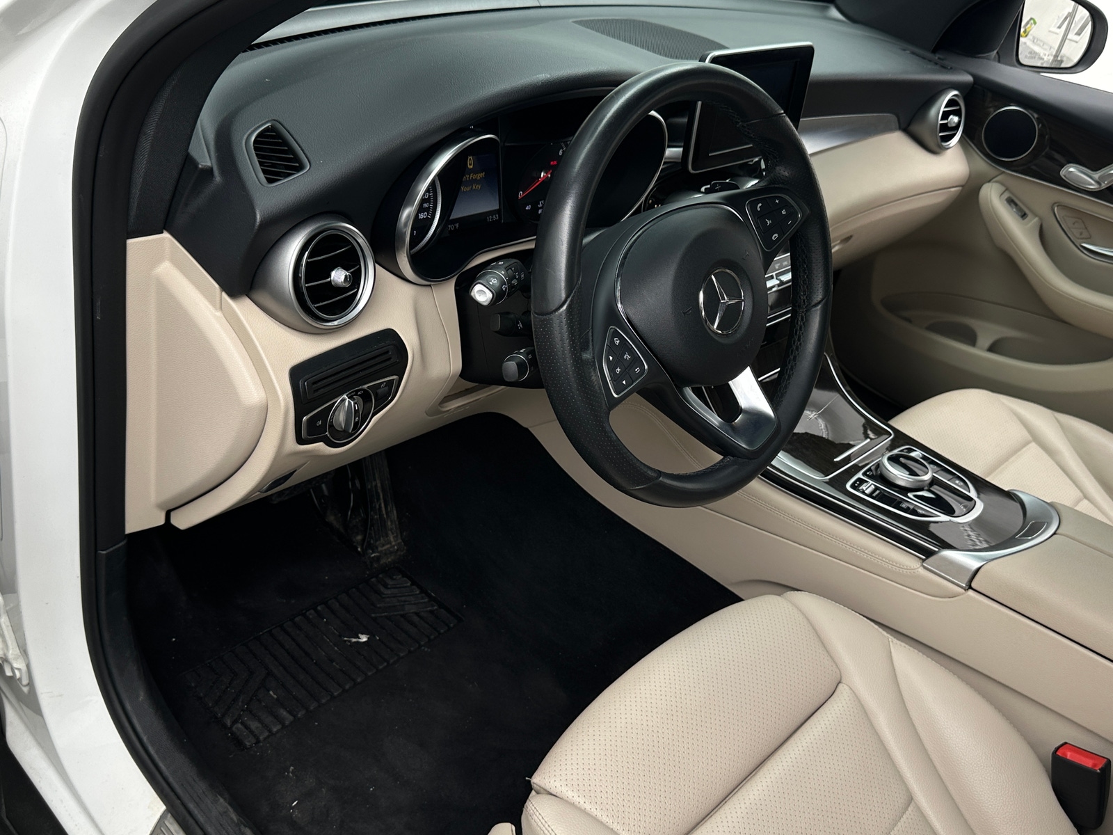 Thumbnail: 2017 Mercedes-Benz GLC - 2