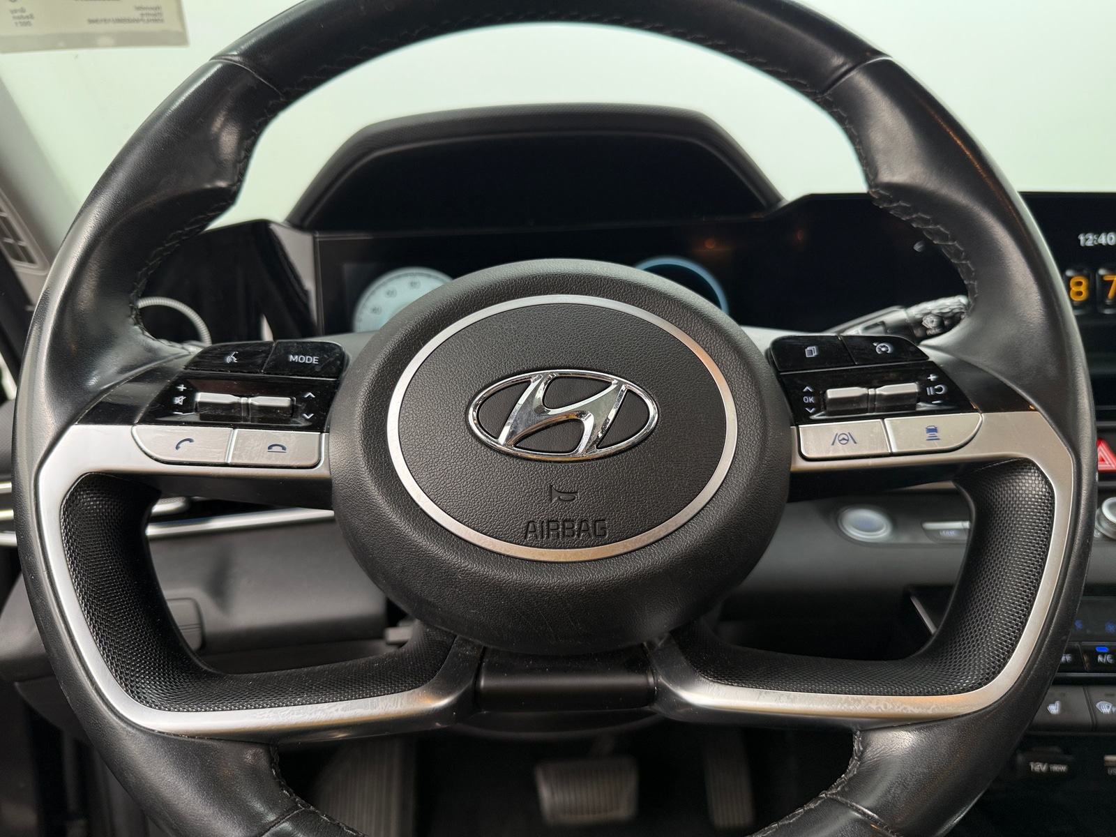 Thumbnail: 2021 Hyundai Elantra - 4
