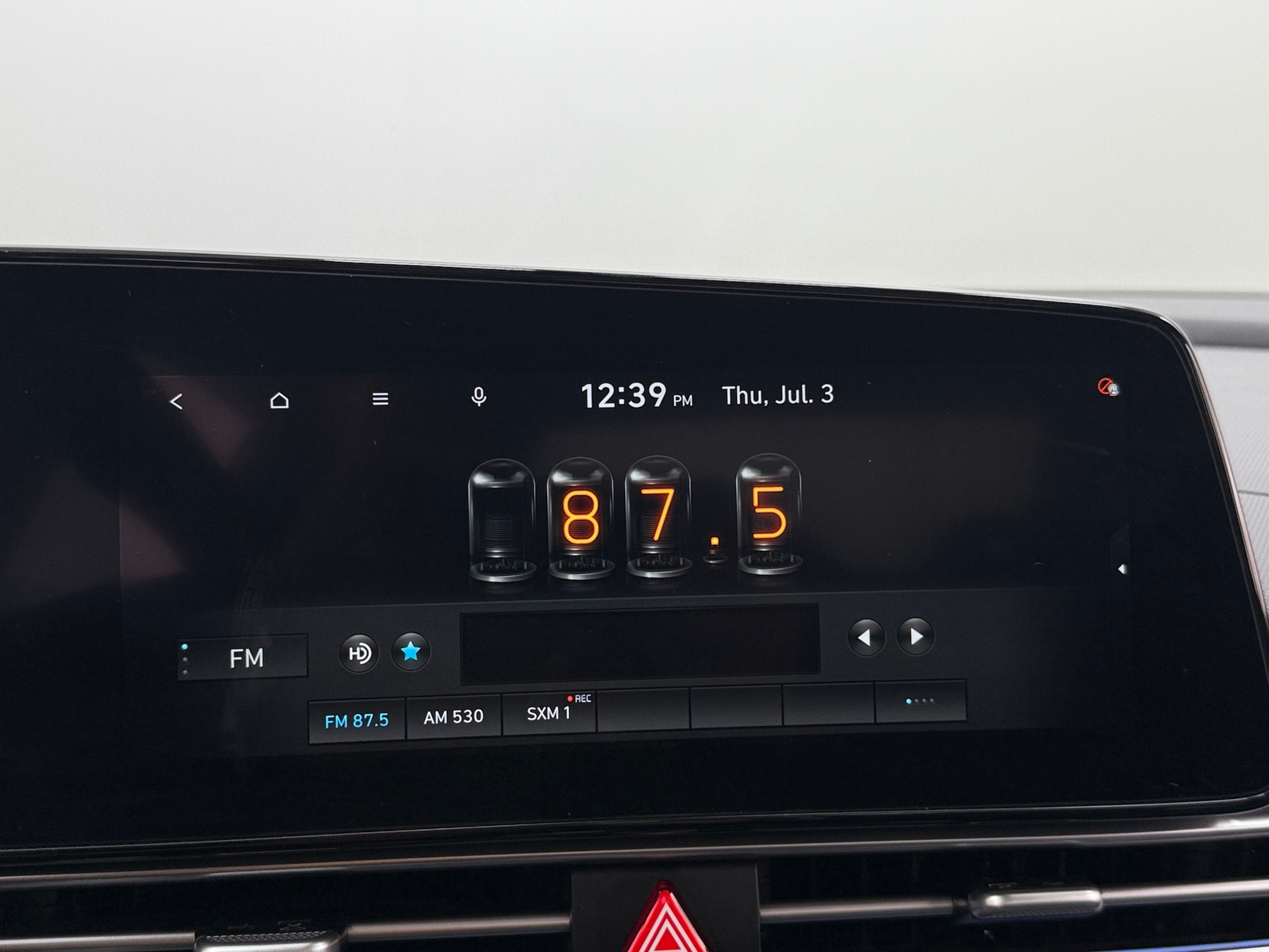 Thumbnail: 2021 Hyundai Elantra - 3