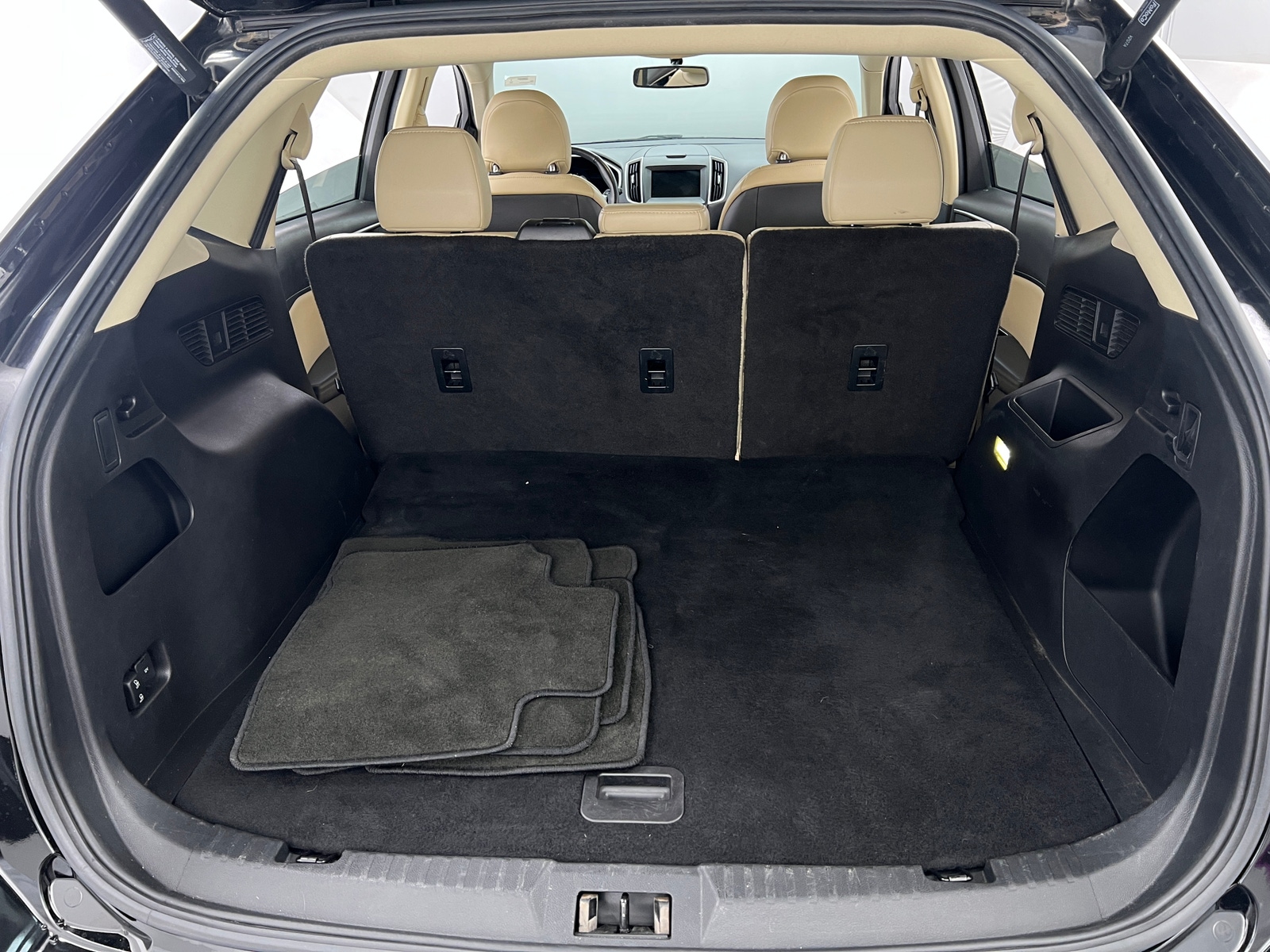Thumbnail: 2016 Ford Edge - 6