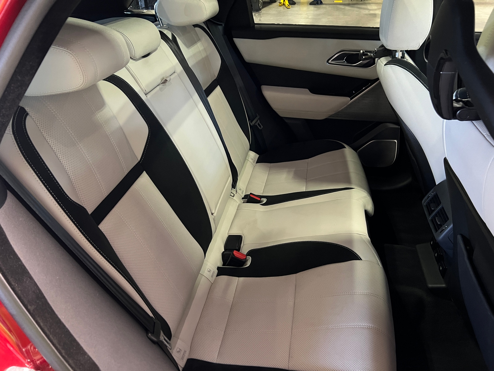 Thumbnail: 2020 Land Rover Range Rover Velar - 5