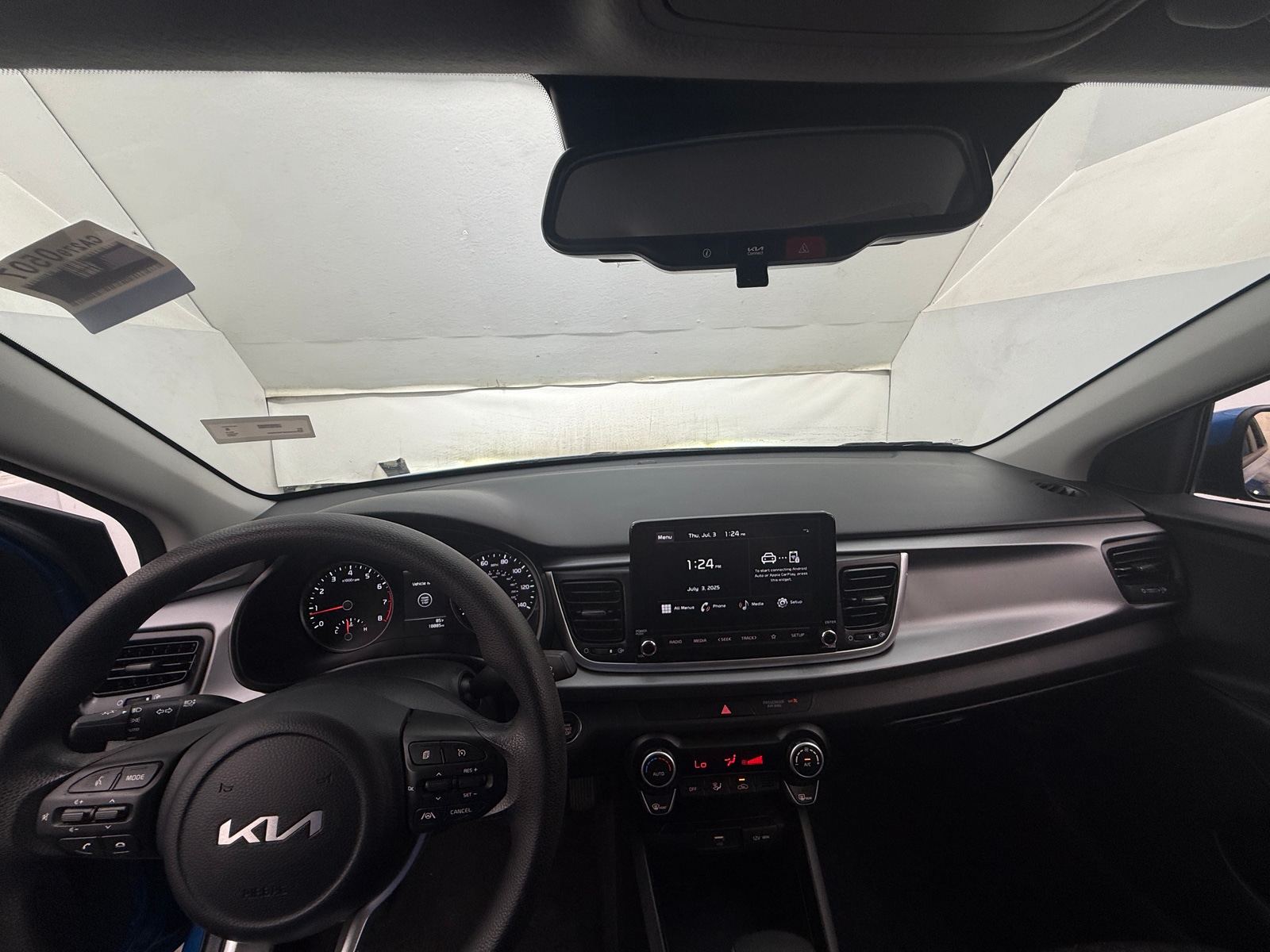 Thumbnail: 2023 Kia Rio - 3