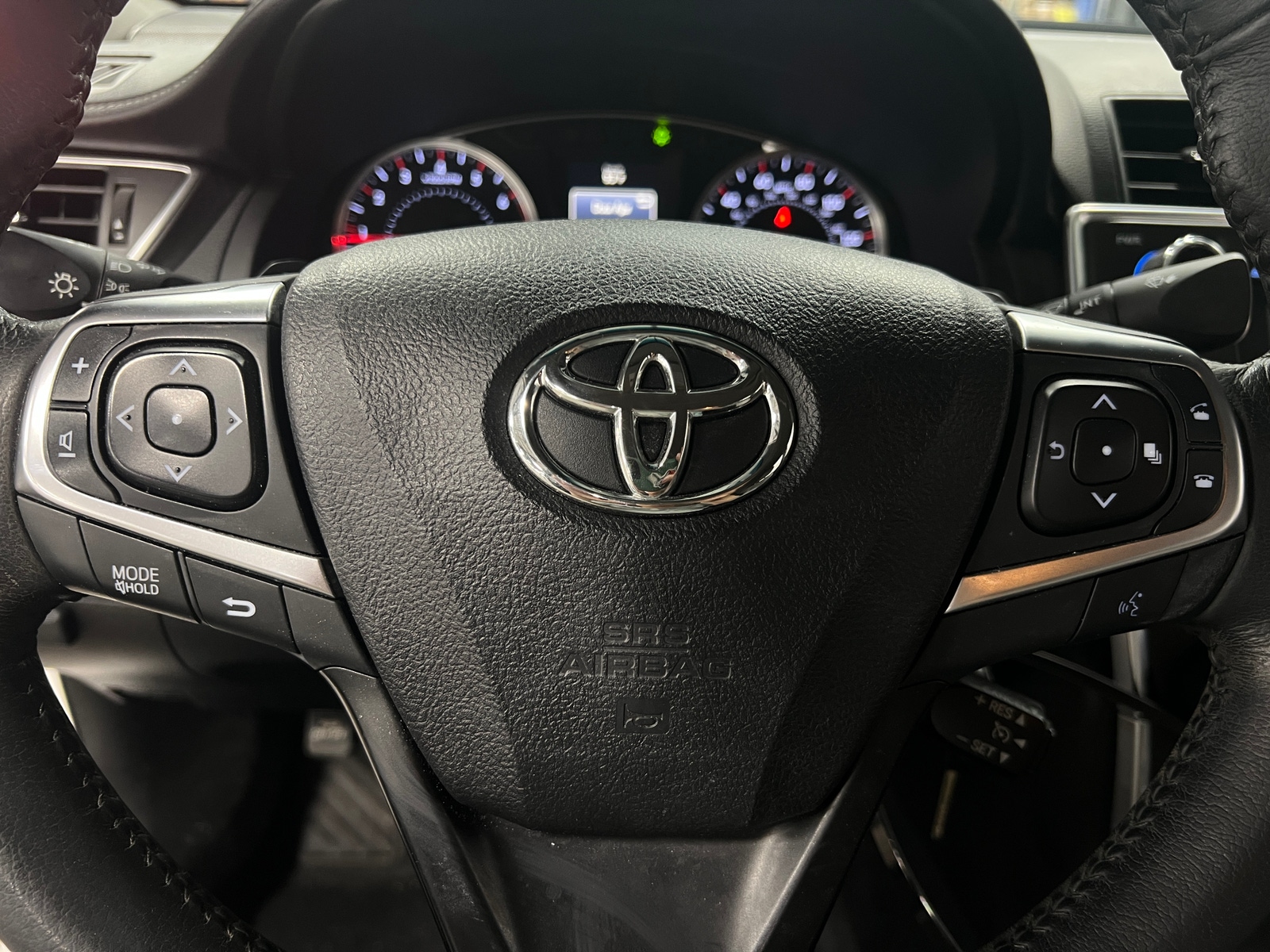 Thumbnail: 2015 Toyota Camry - 4