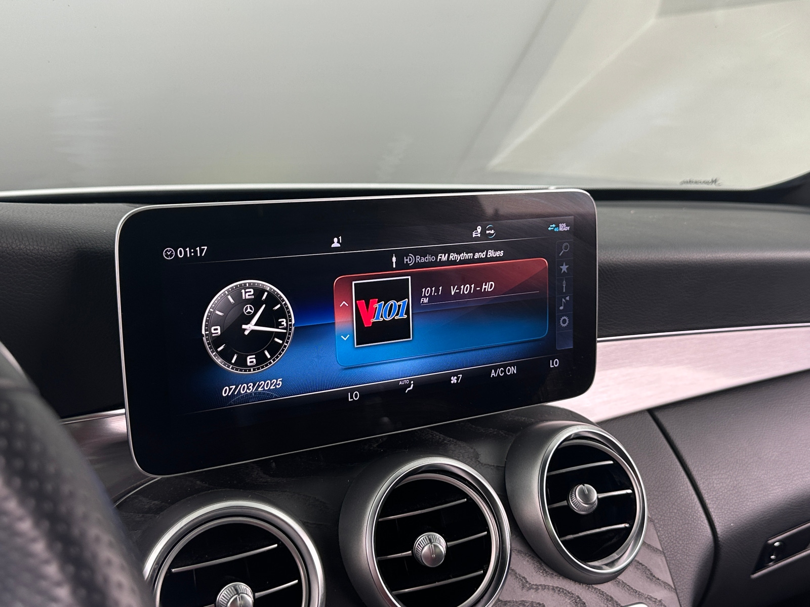 Thumbnail: 2021 Mercedes-Benz C-Class - 2