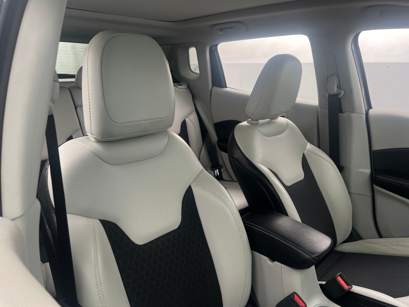 Thumbnail: 2018 Jeep Compass - 2