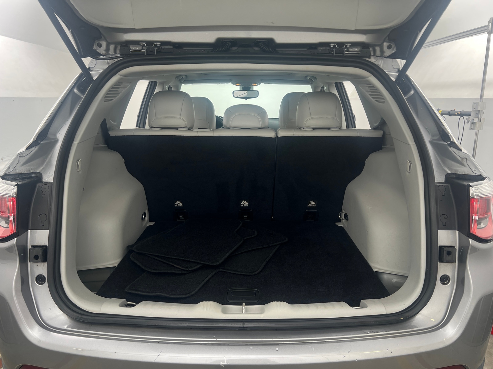 Thumbnail: 2018 Jeep Compass - 7
