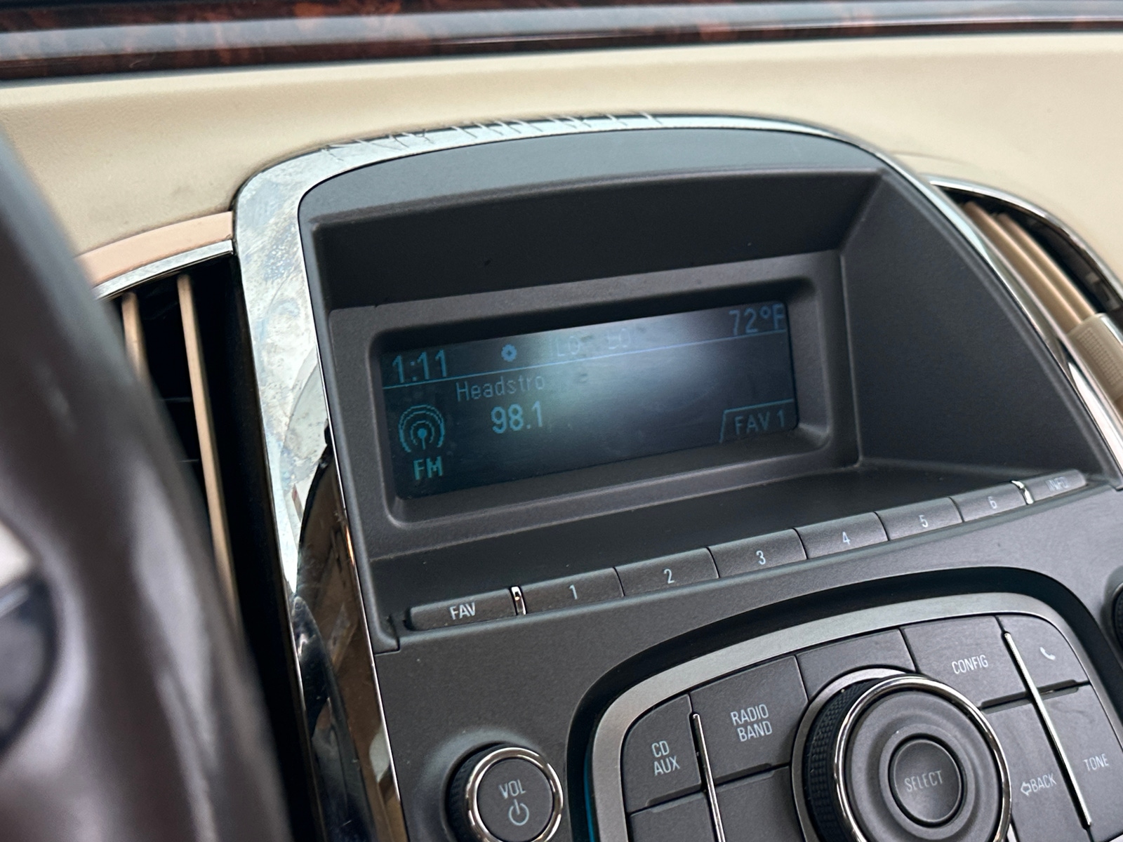 Thumbnail: 2011 Buick LaCrosse - 3