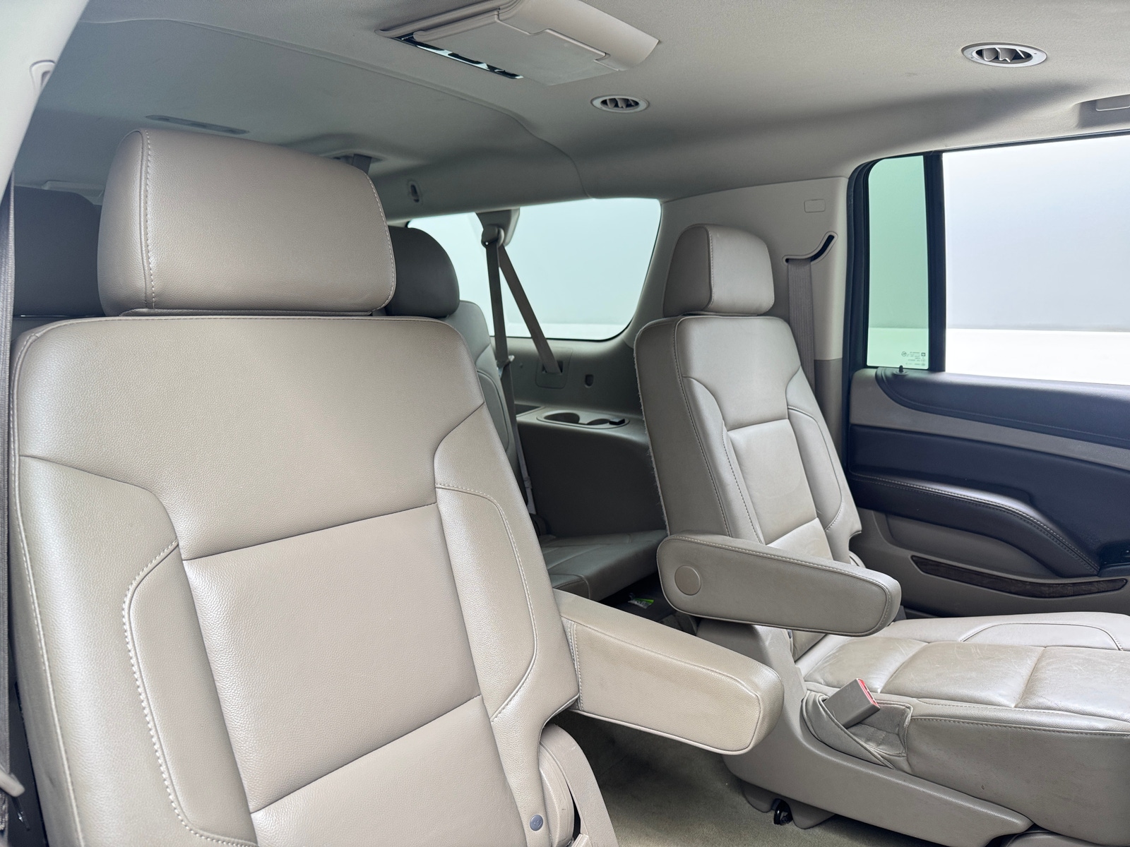 Thumbnail: 2016 Chevrolet Suburban - 5