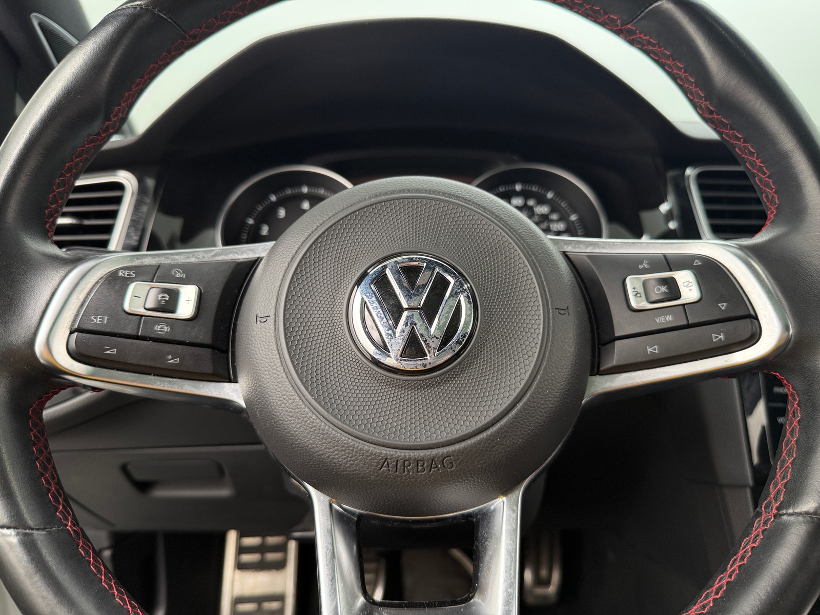 Thumbnail: 2019 Volkswagen Golf - 4
