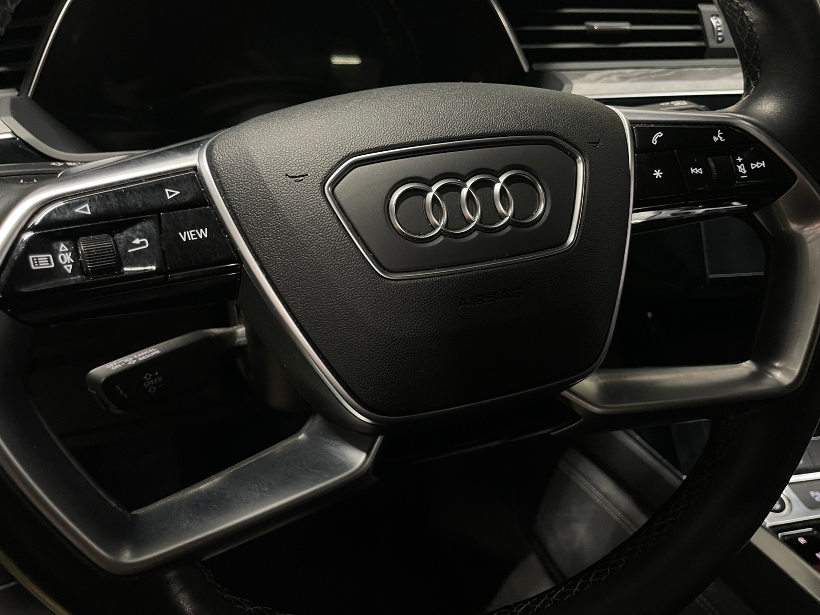 Thumbnail: 2021 Audi e-tron - 5