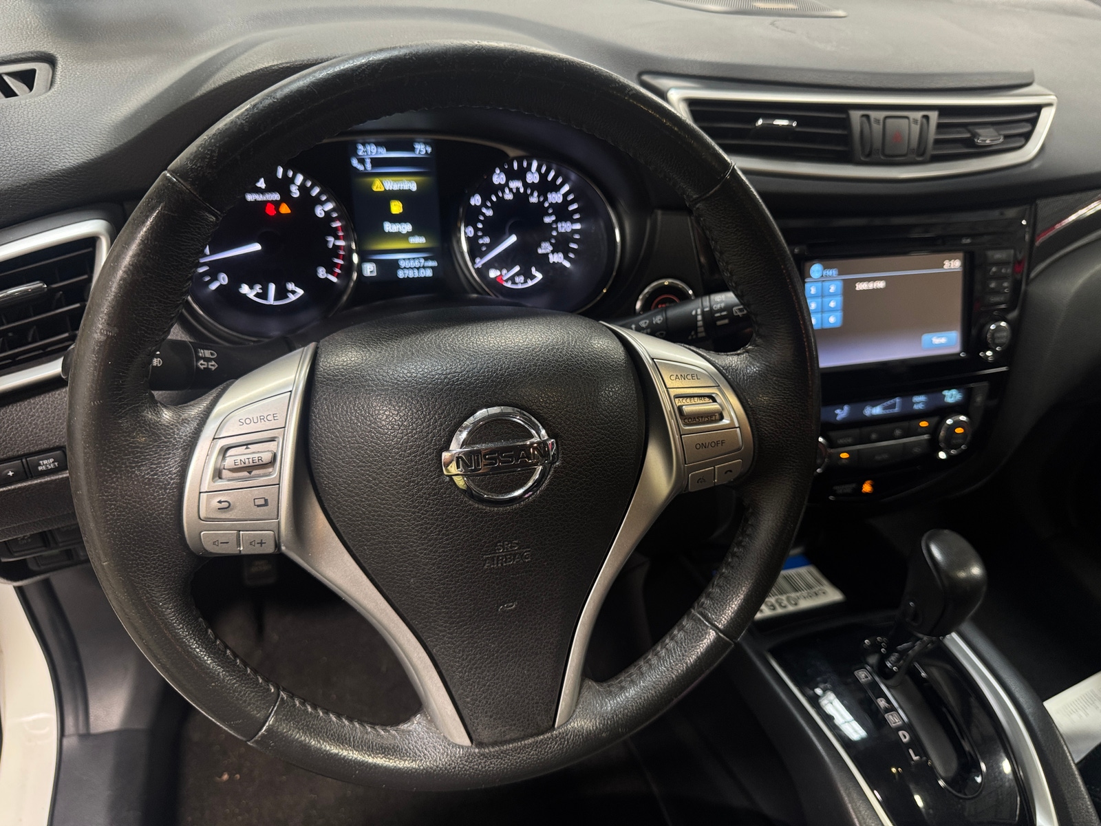 Thumbnail: 2016 Nissan Rogue - 4