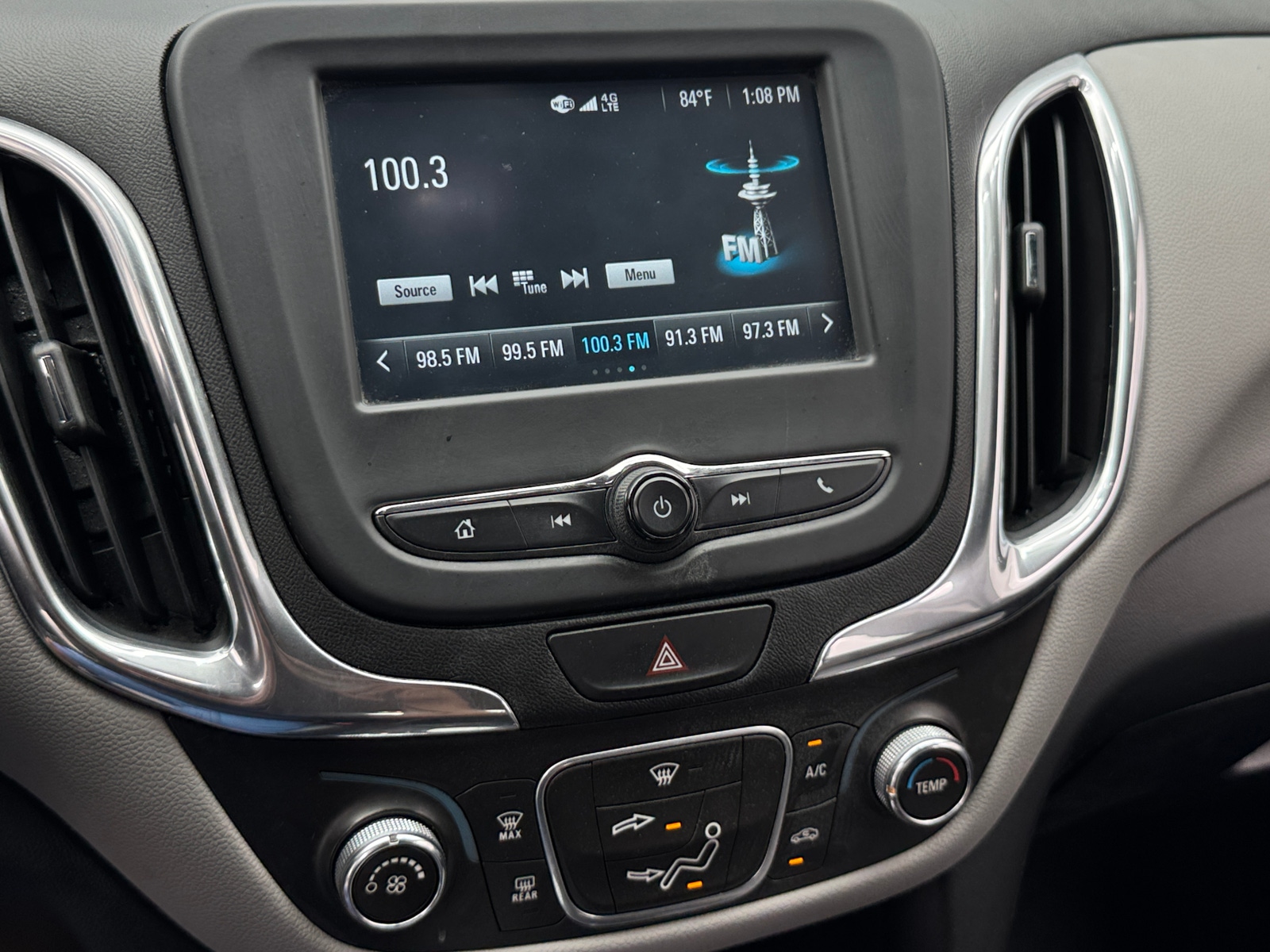 Thumbnail: 2018 Chevrolet Equinox - 4