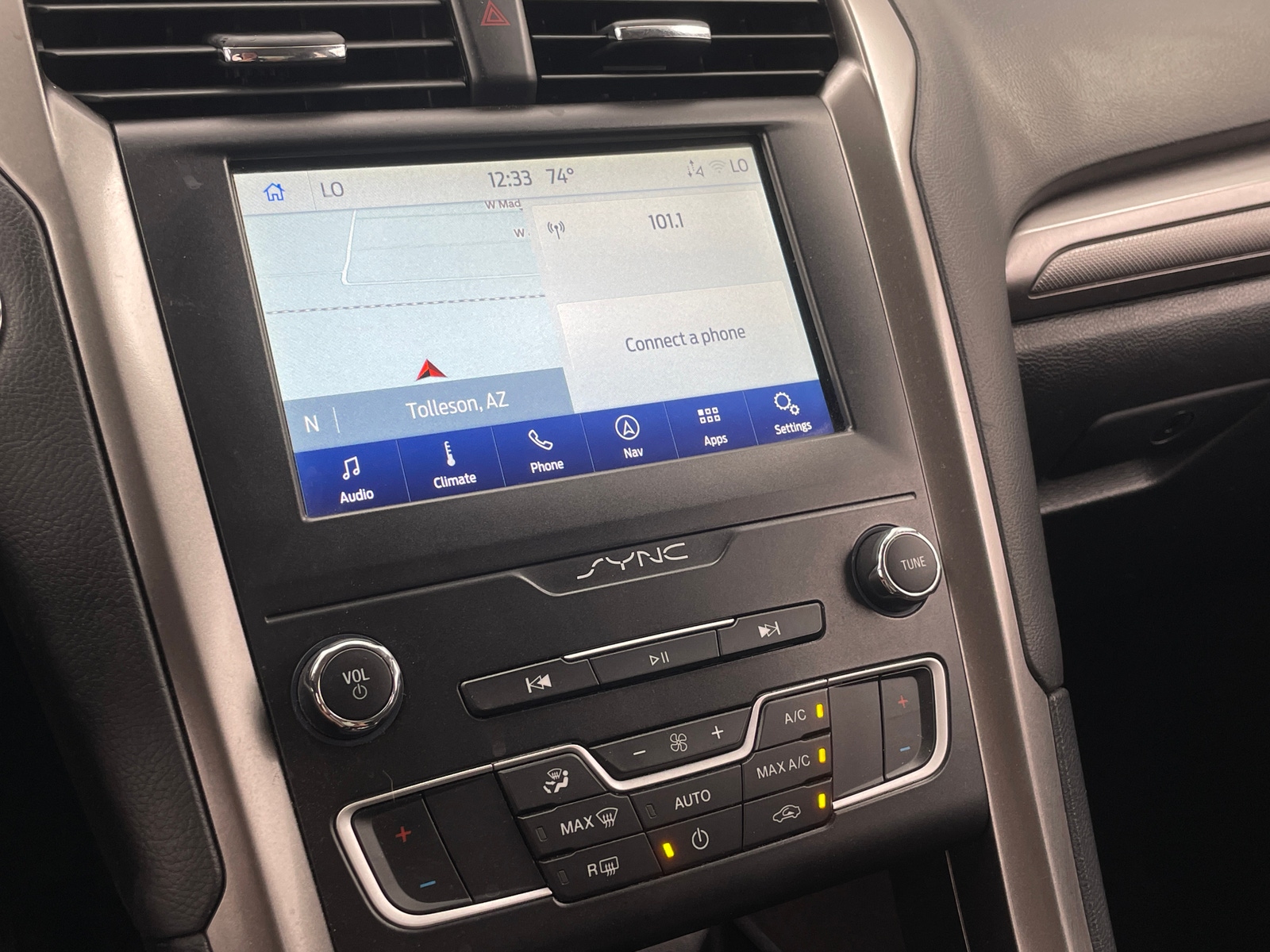 Thumbnail: 2019 Ford Fusion - 4