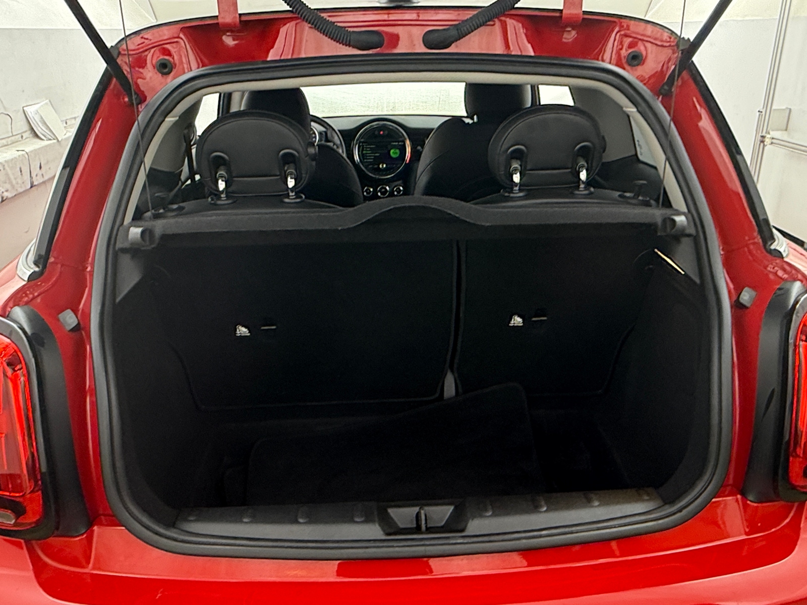 Thumbnail: 2019 MINI Cooper Hardtop - 6