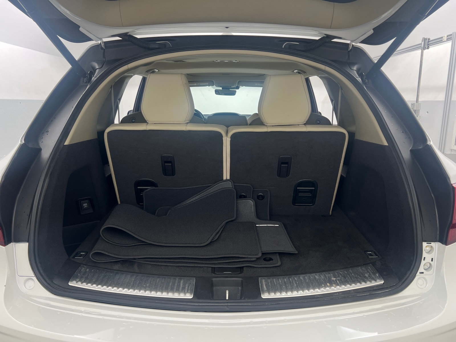 Thumbnail: 2020 Acura MDX - 6