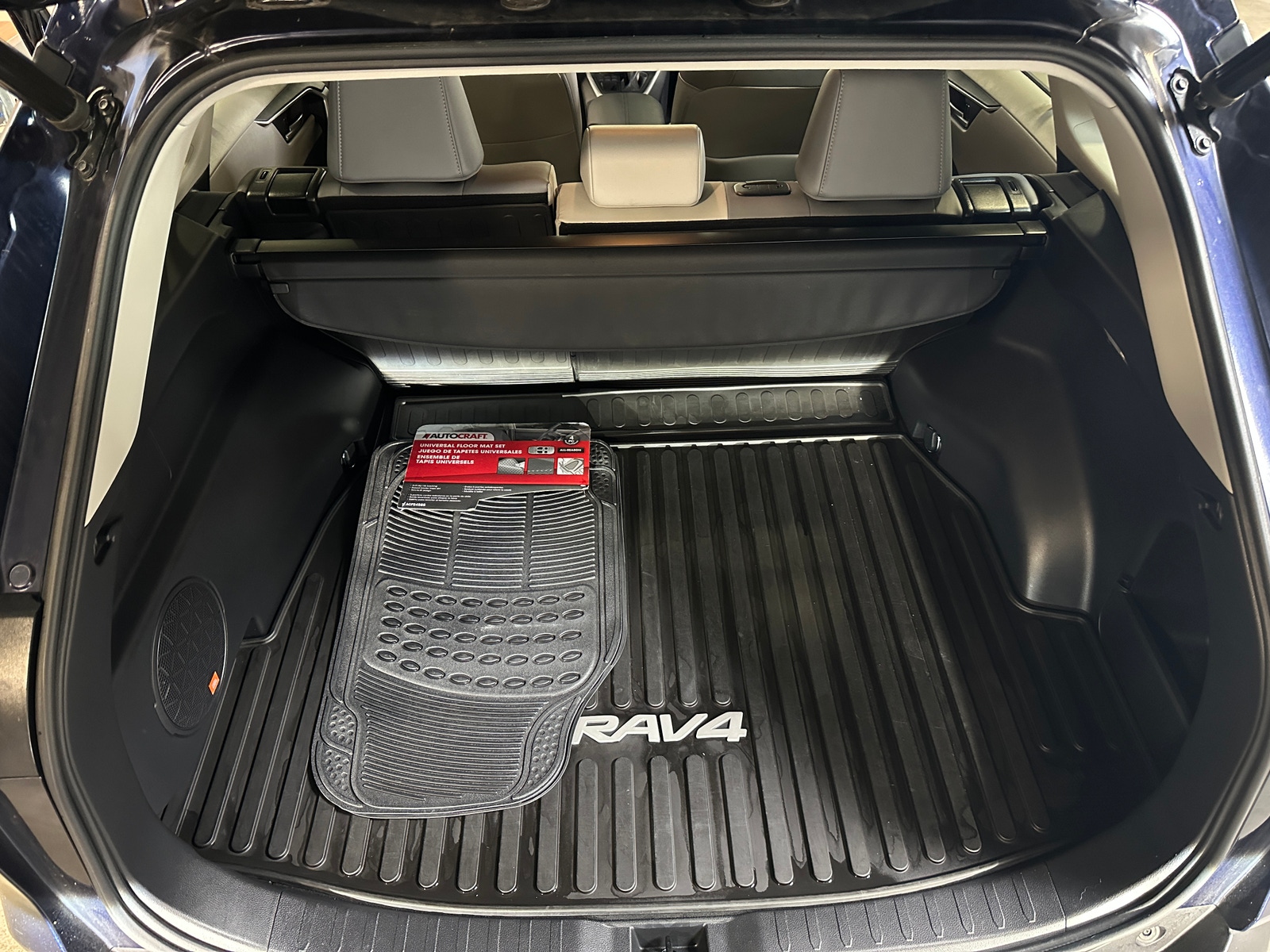 Thumbnail: 2020 Toyota RAV4 - 6