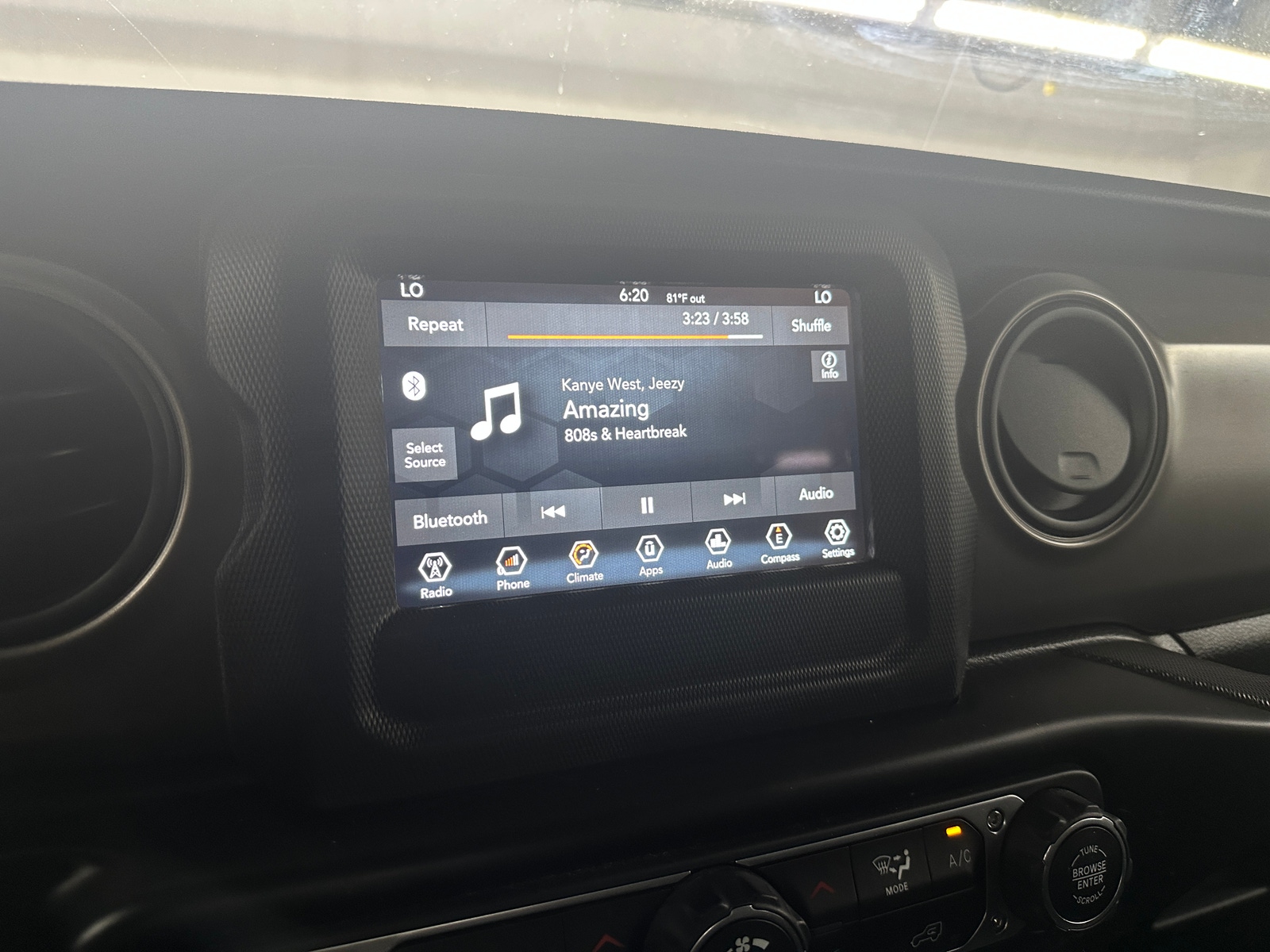 Thumbnail: 2022 Jeep Gladiator - 4