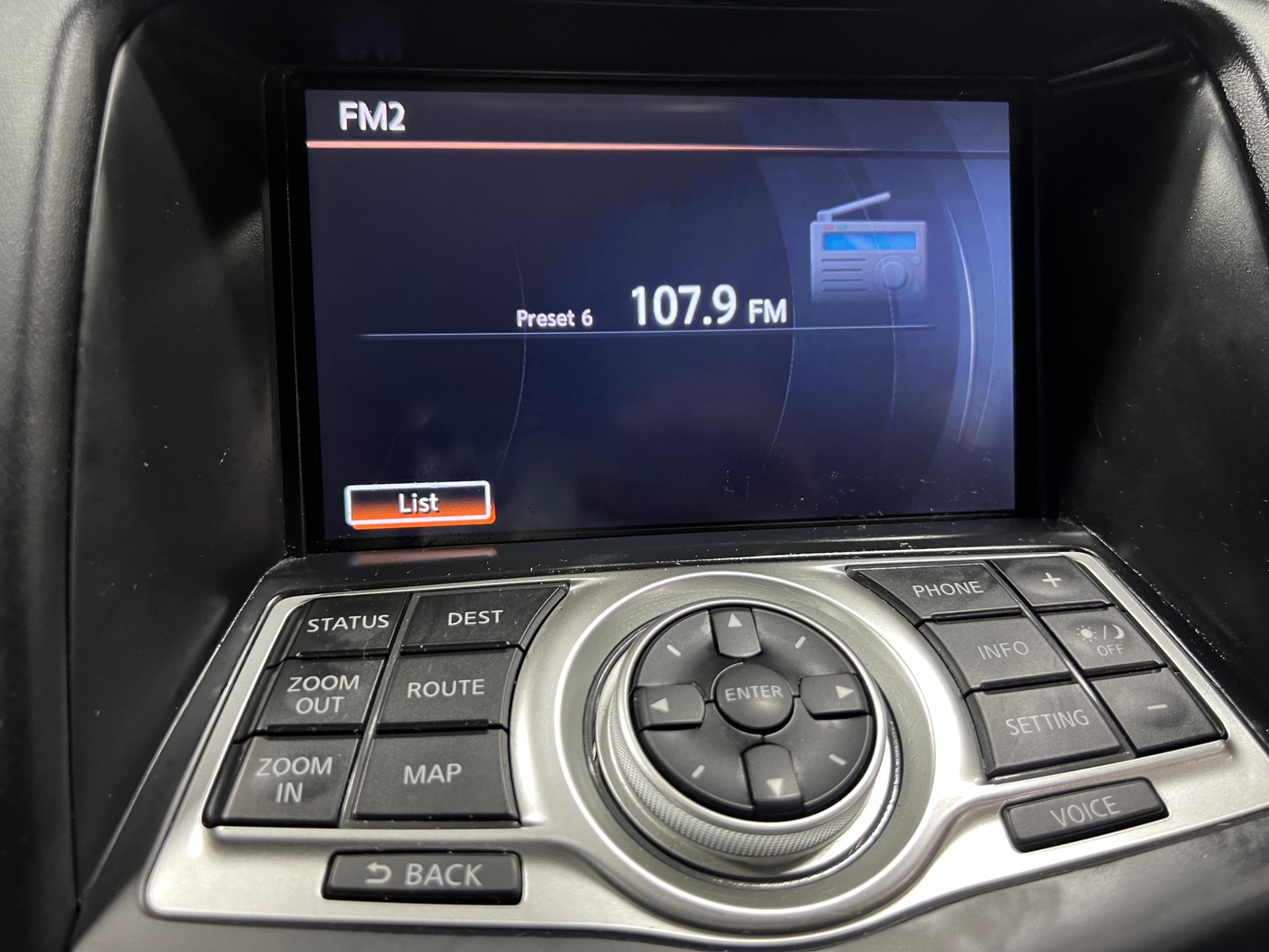Thumbnail: 2010 Nissan Z - 3
