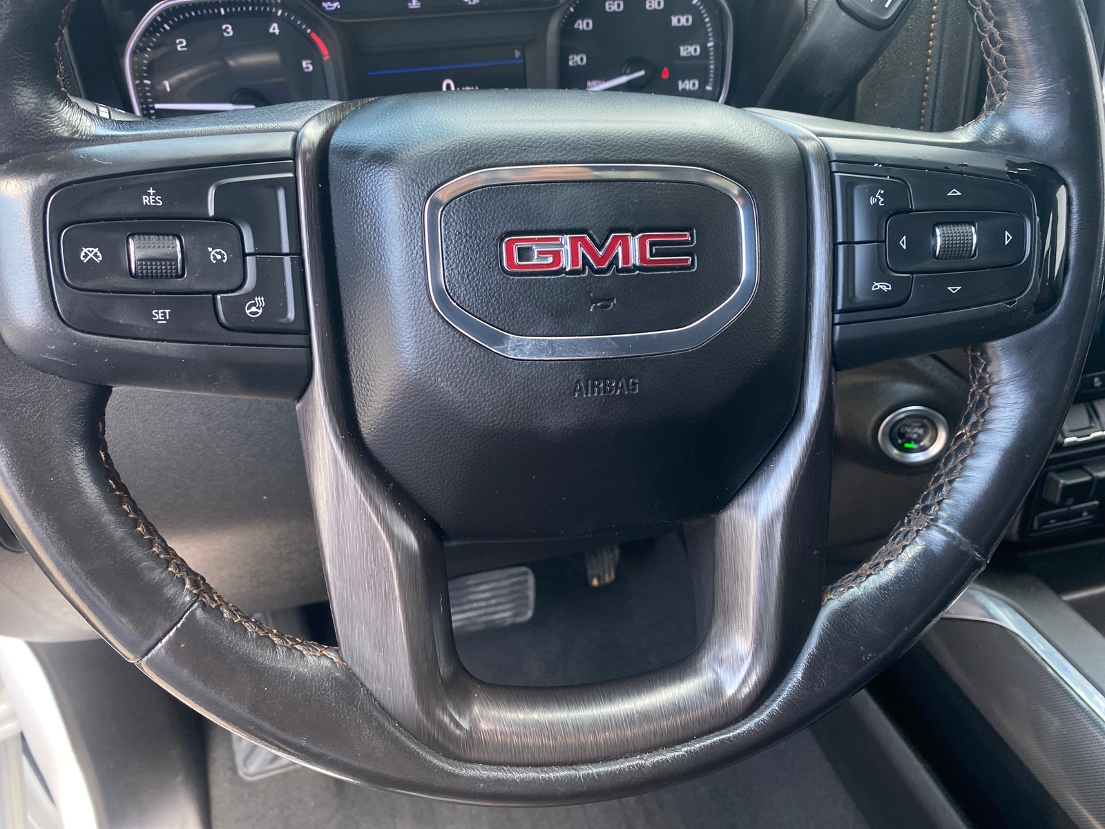 Thumbnail: 2022 GMC Sierra 2500 - 4
