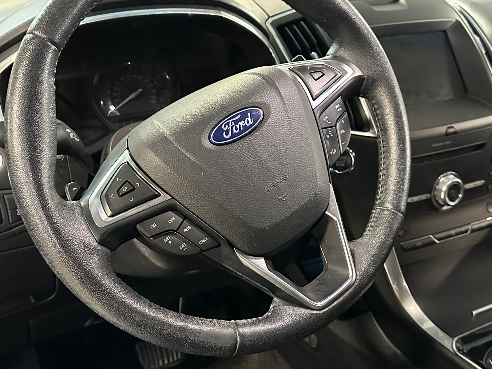 Thumbnail: 2019 Ford Edge - 4